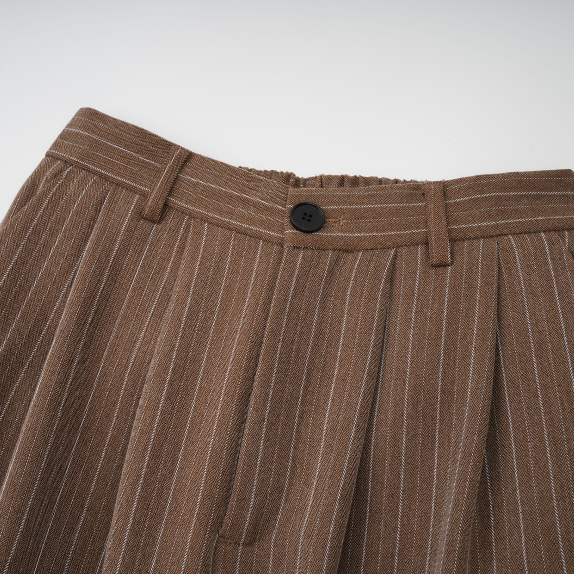 طقم معطف طويل مخطط وبنطلون من كليمانس براون