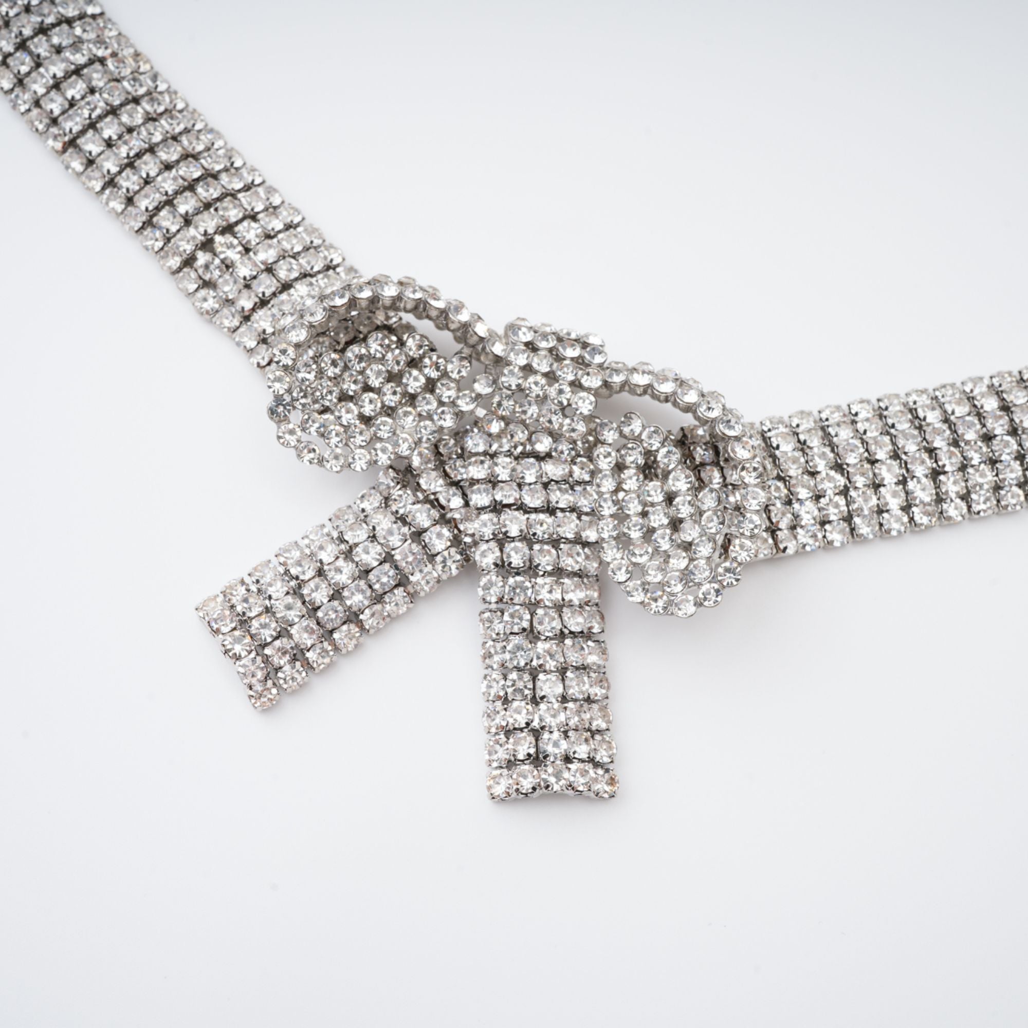 Laria crystal-embellished bow-detail necklace