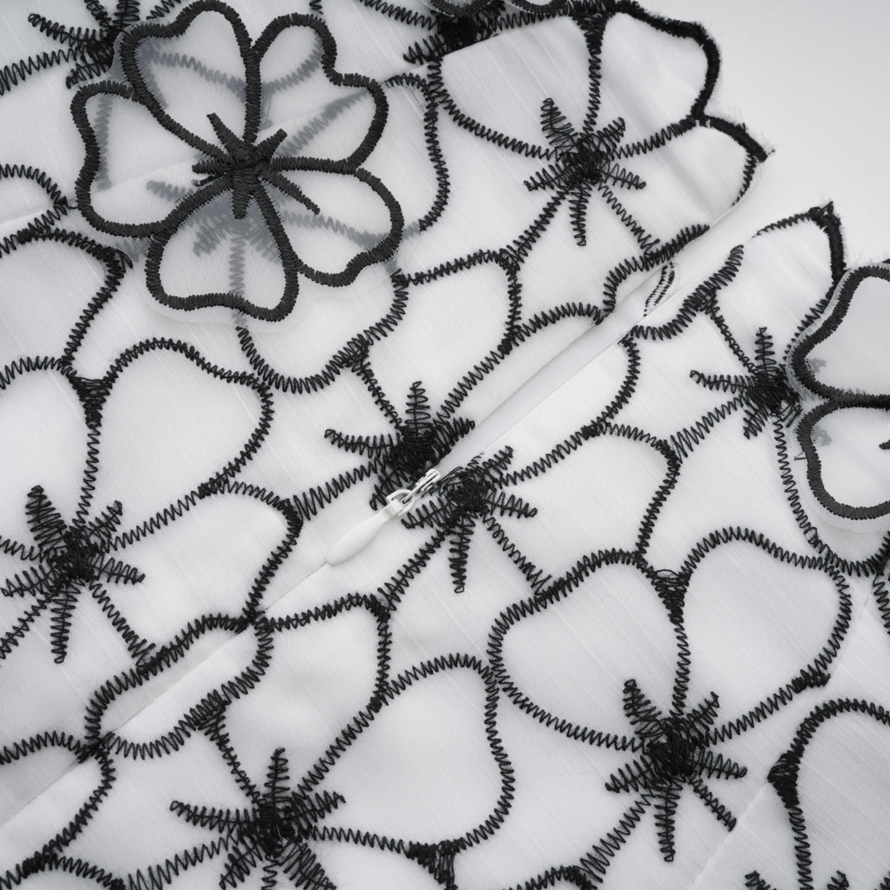 Yaelle White Floral Appliqué Tulle Midi Dress