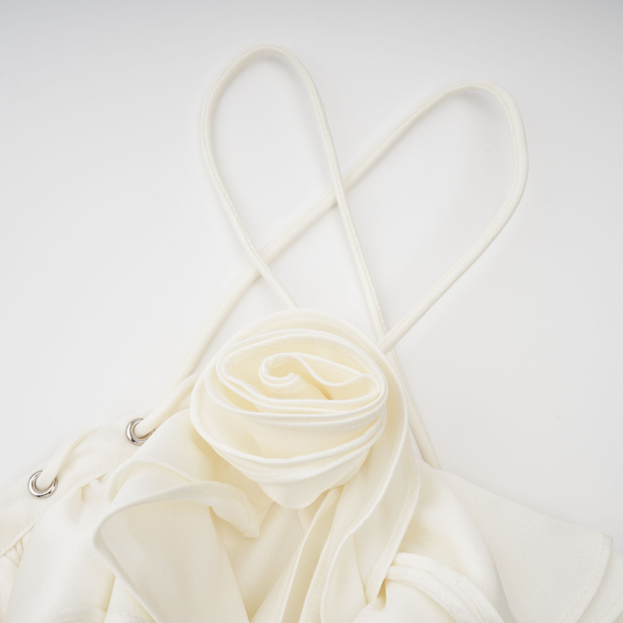 Minikleid mit Rüschen und Cold-Shoulder-Muster „Fleur“