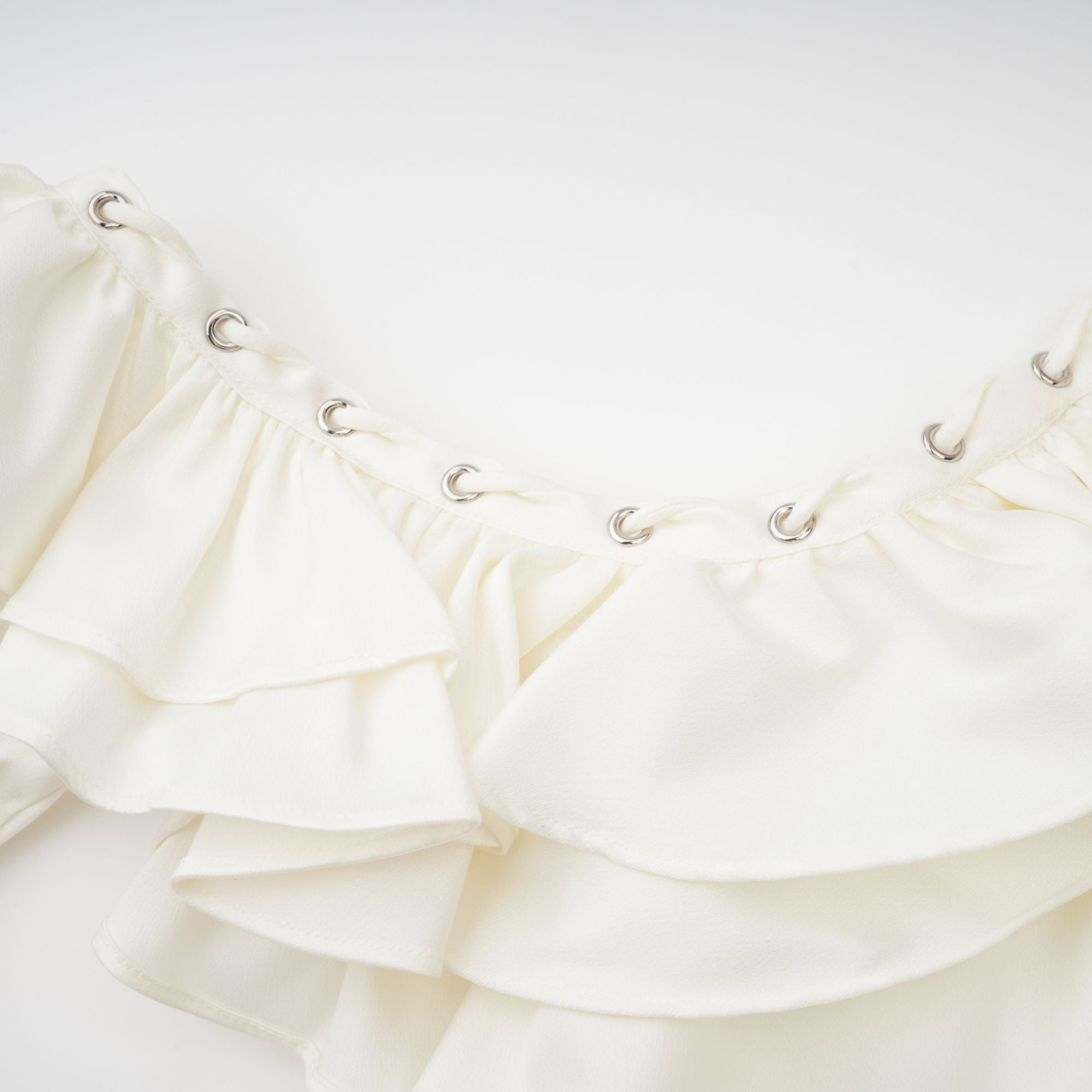 Minikleid mit Rüschen und Cold-Shoulder-Muster „Fleur“