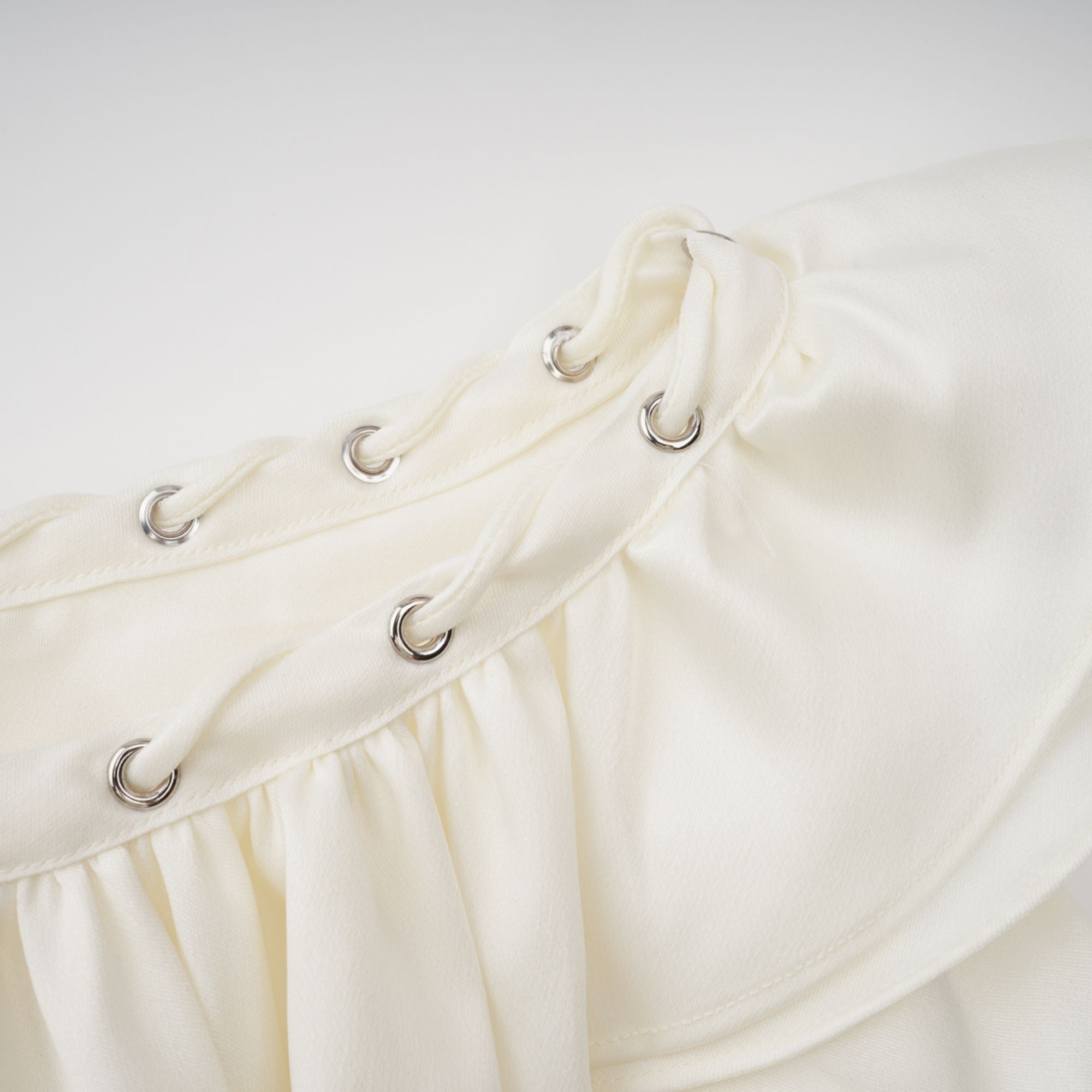 Minikleid mit Rüschen und Cold-Shoulder-Muster „Fleur“