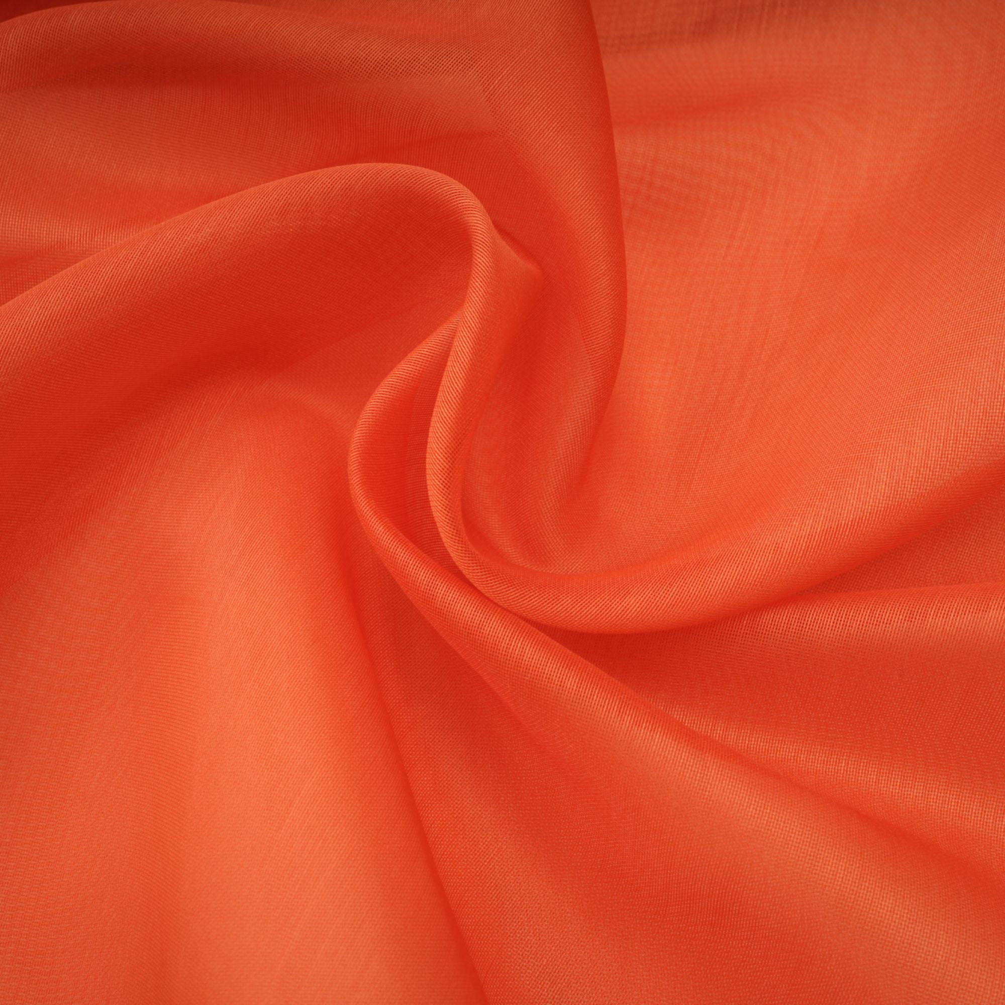 Carrie – Orangefarbenes Neckholder-Maxikleid mit Volant 