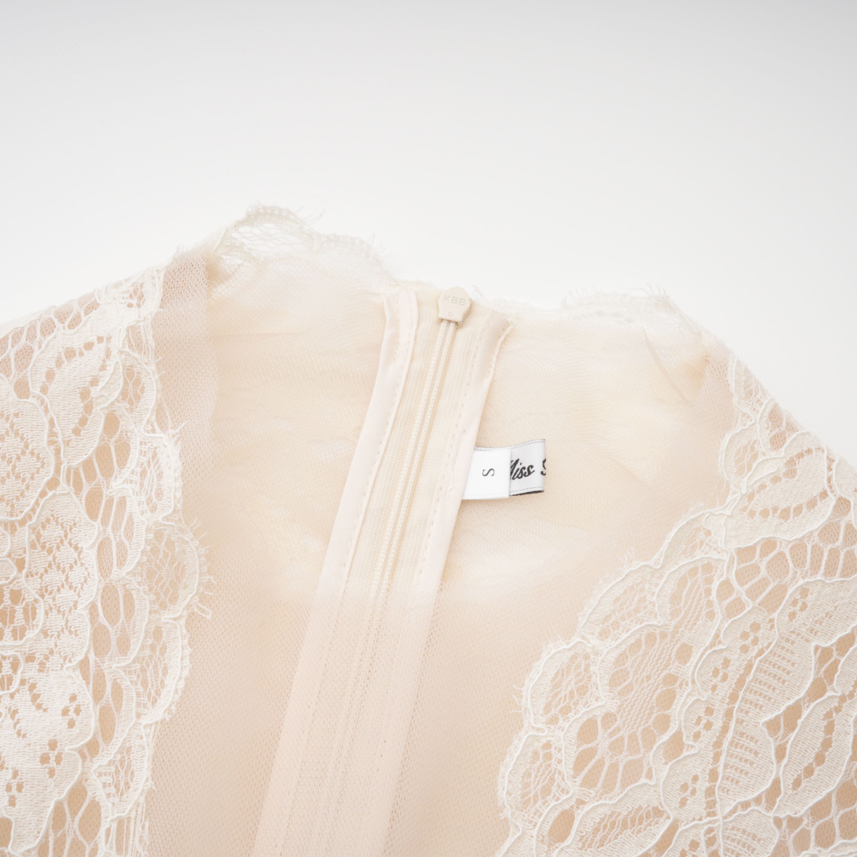 Oliana Ivory Lace Maxi Gown