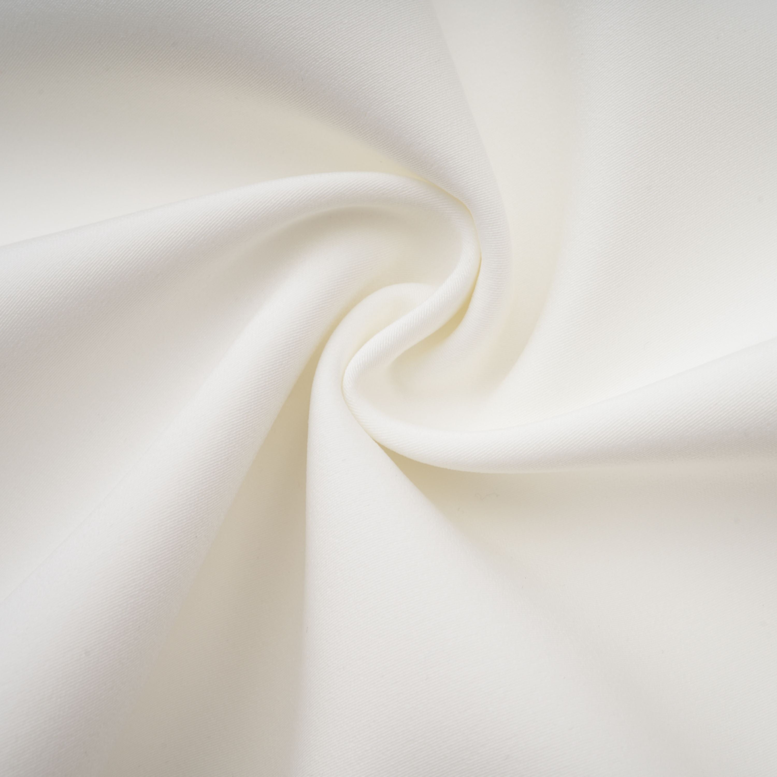 فستان بيرناديت الأبيض القصير من اللؤلؤ الصناعي