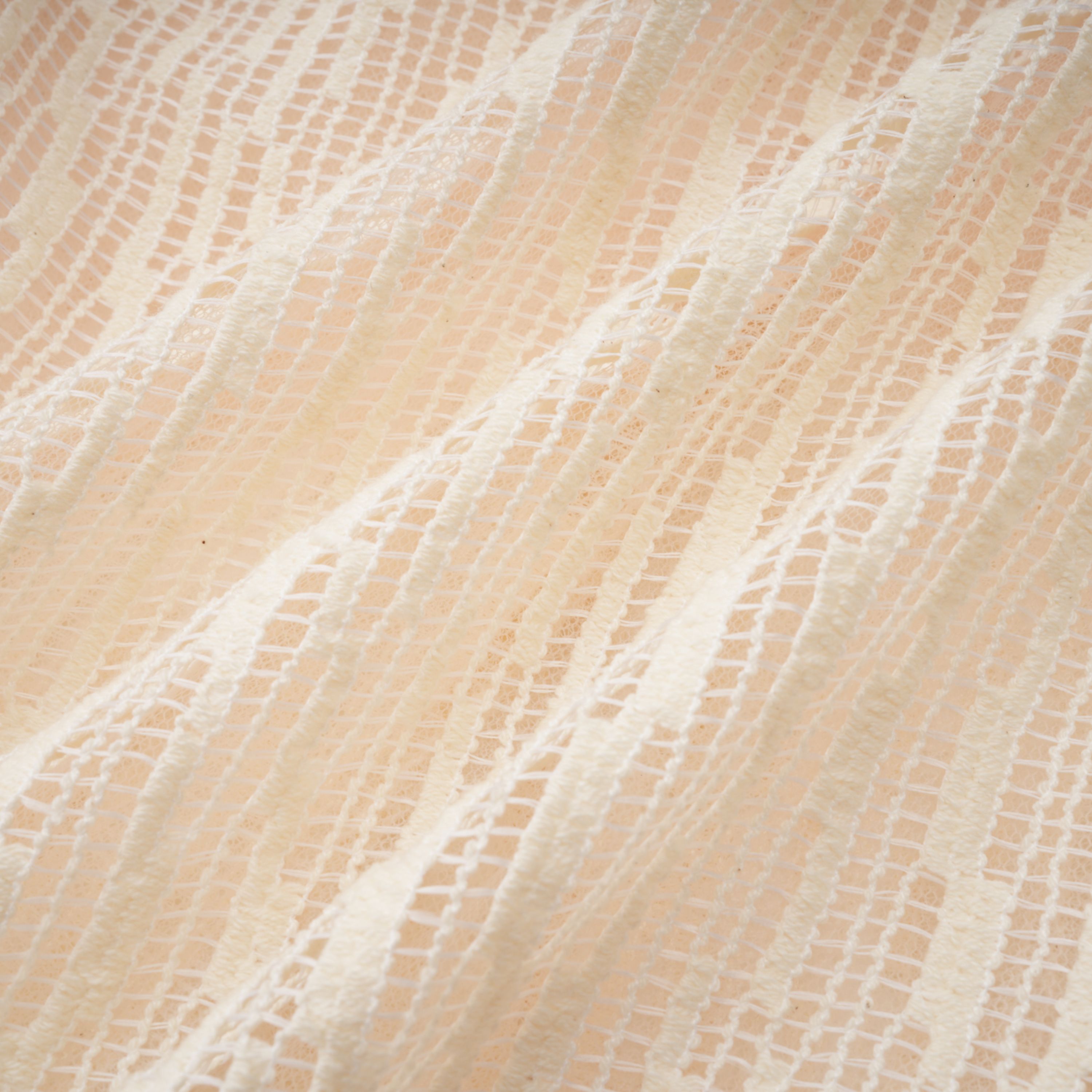 فستان ميدي بزخارف بتلات ثلاثية الأبعاد من سينثيا نيوترالز