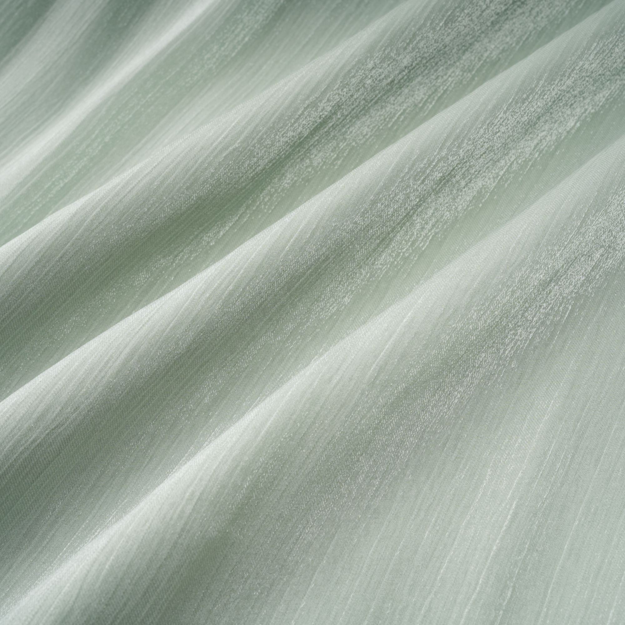 فستان ماكسي مكسّر باللون الأخضر النعناعي من يوراني