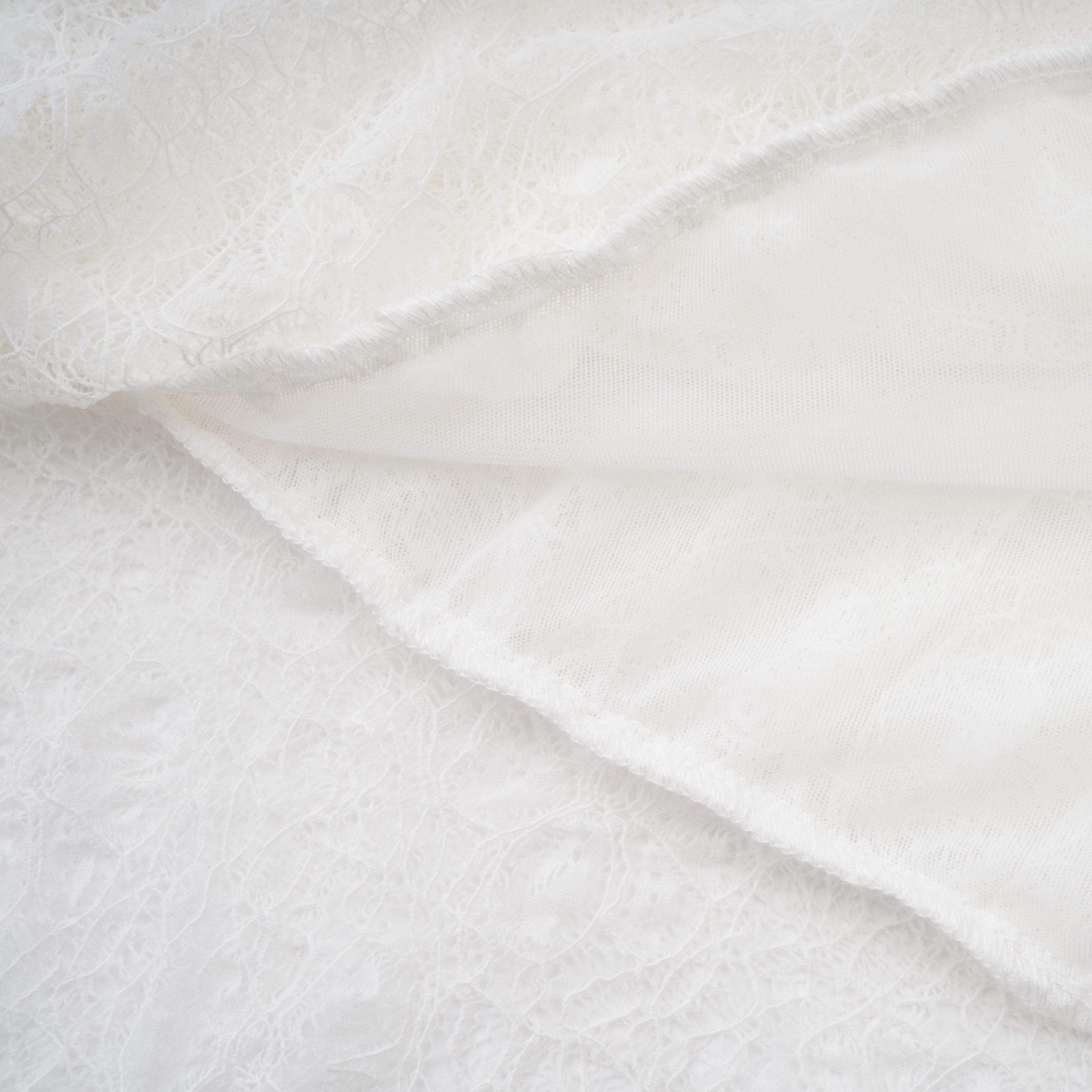 Étincelle White Ruched Lace Maxi Dress