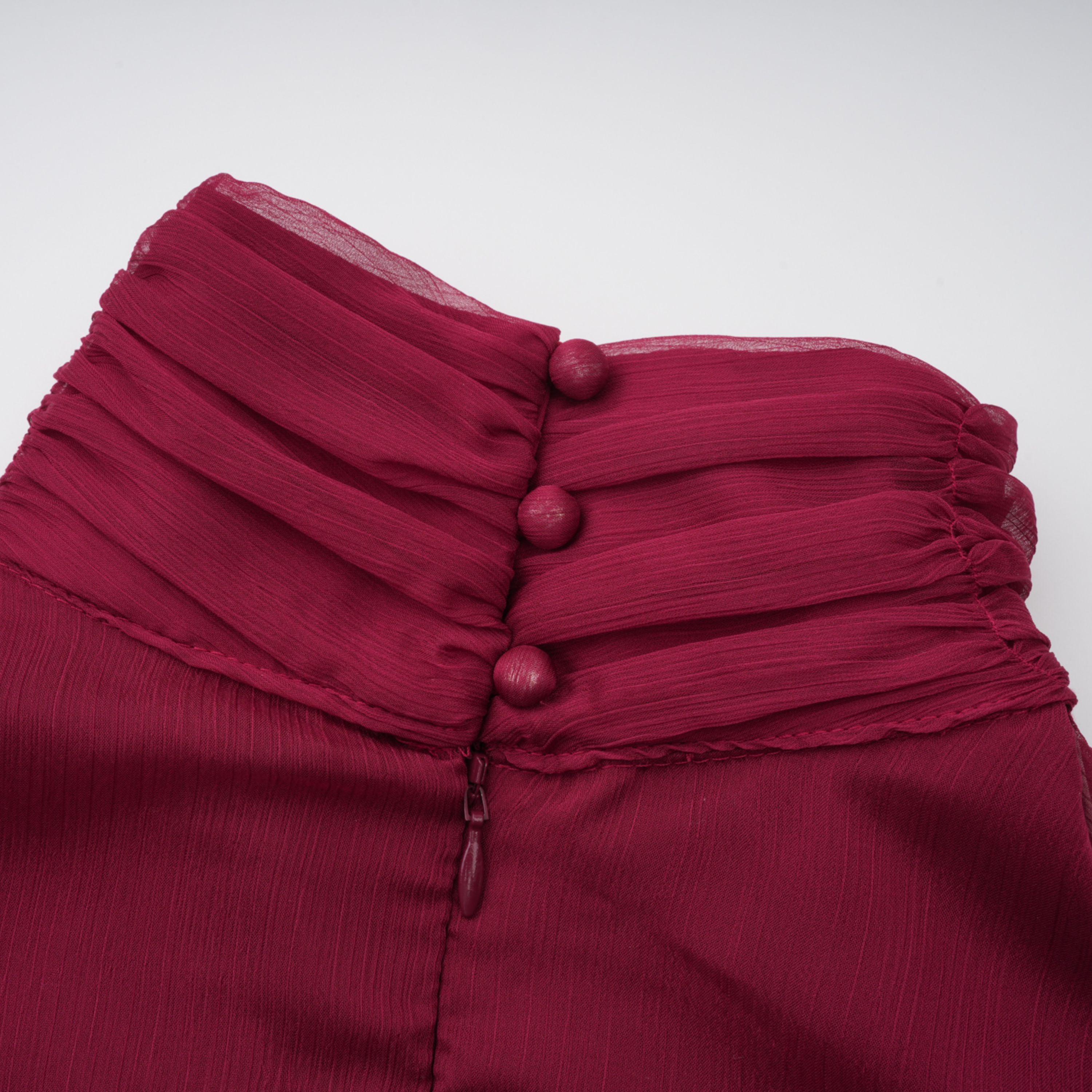 Éléna Burgundy Asymmetrisches Minikleid aus Tüll mit Rüschen