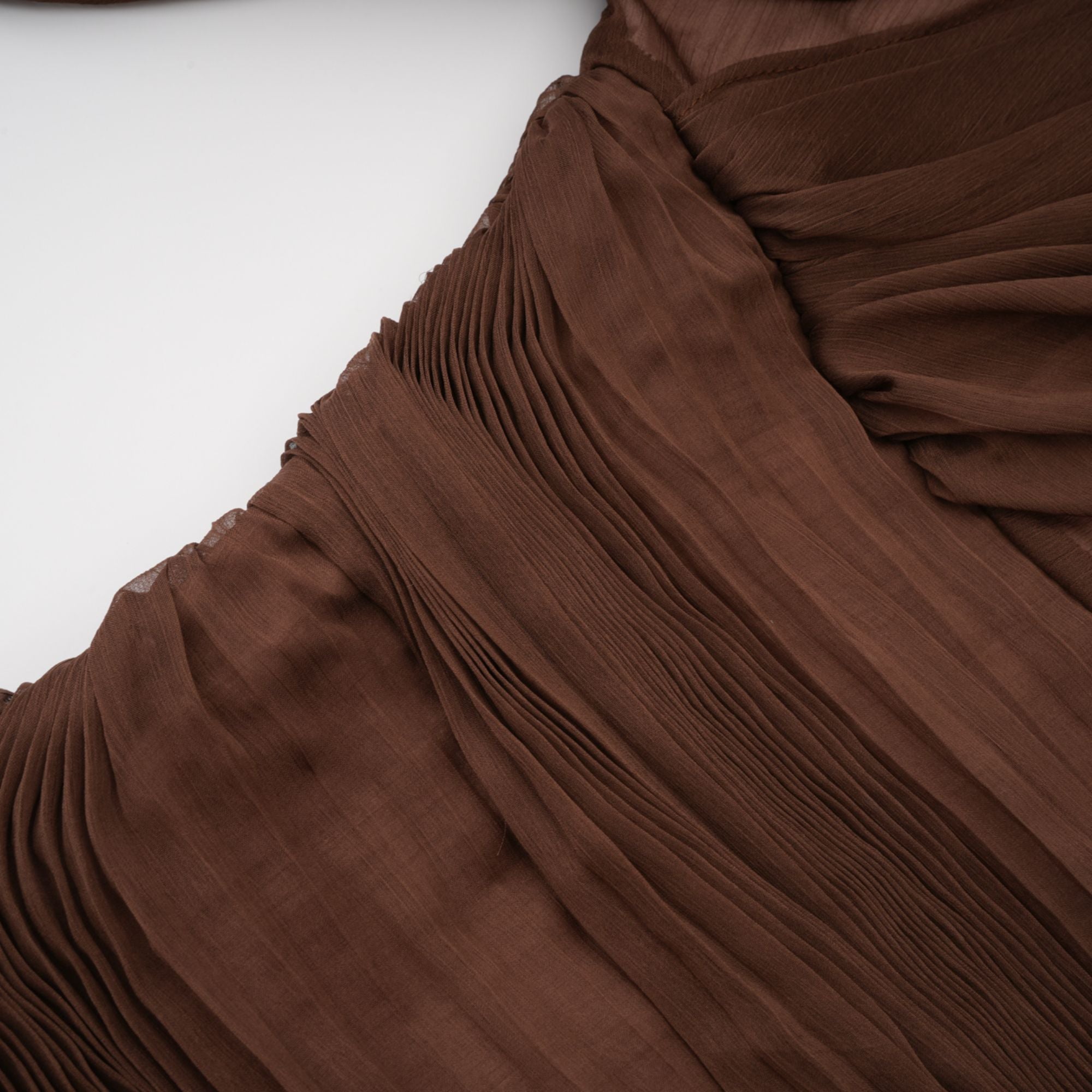 Jade braunes gerafftes Tüll-Minikleid