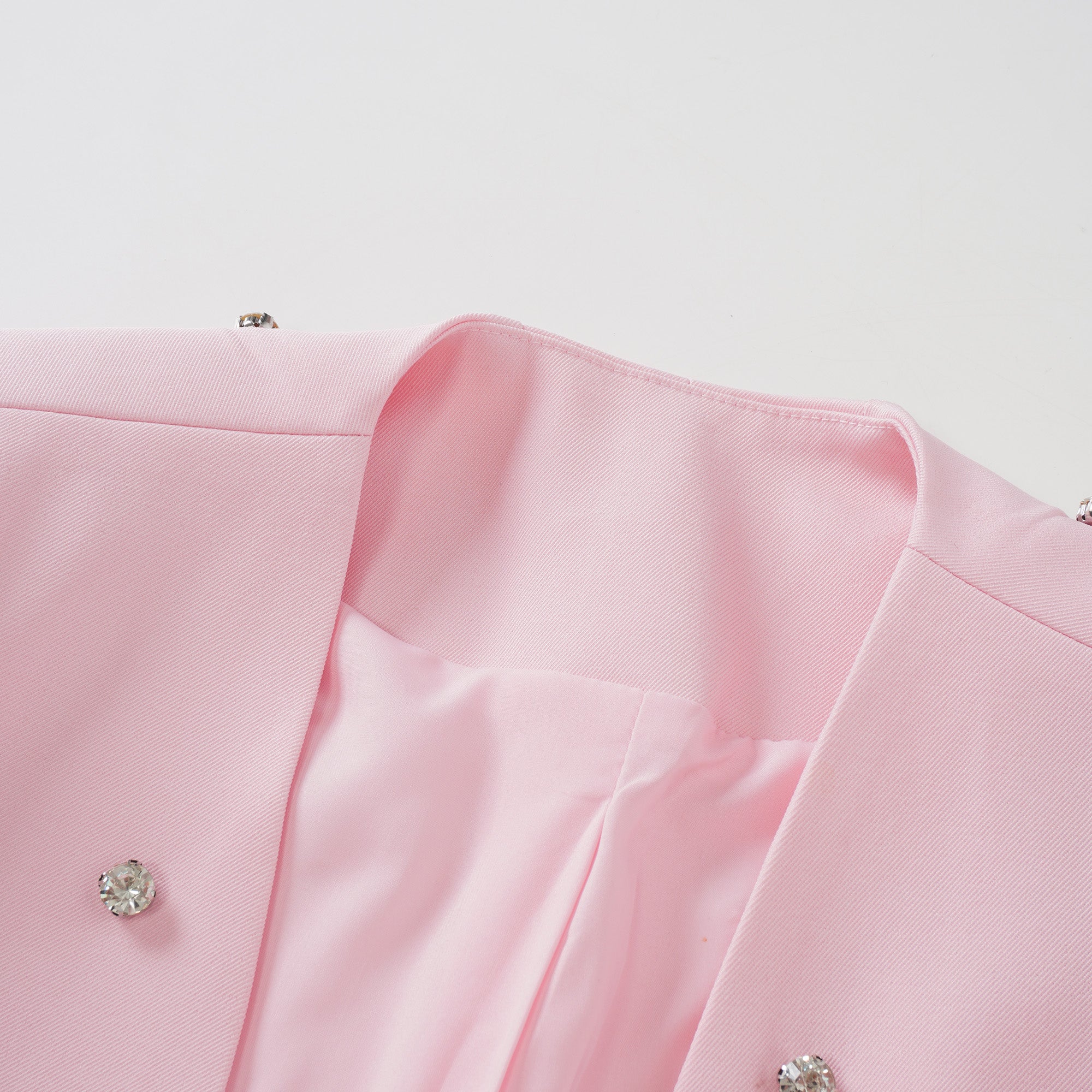 طقم فاليريا المنسجم مزين بالكريستال الوردي