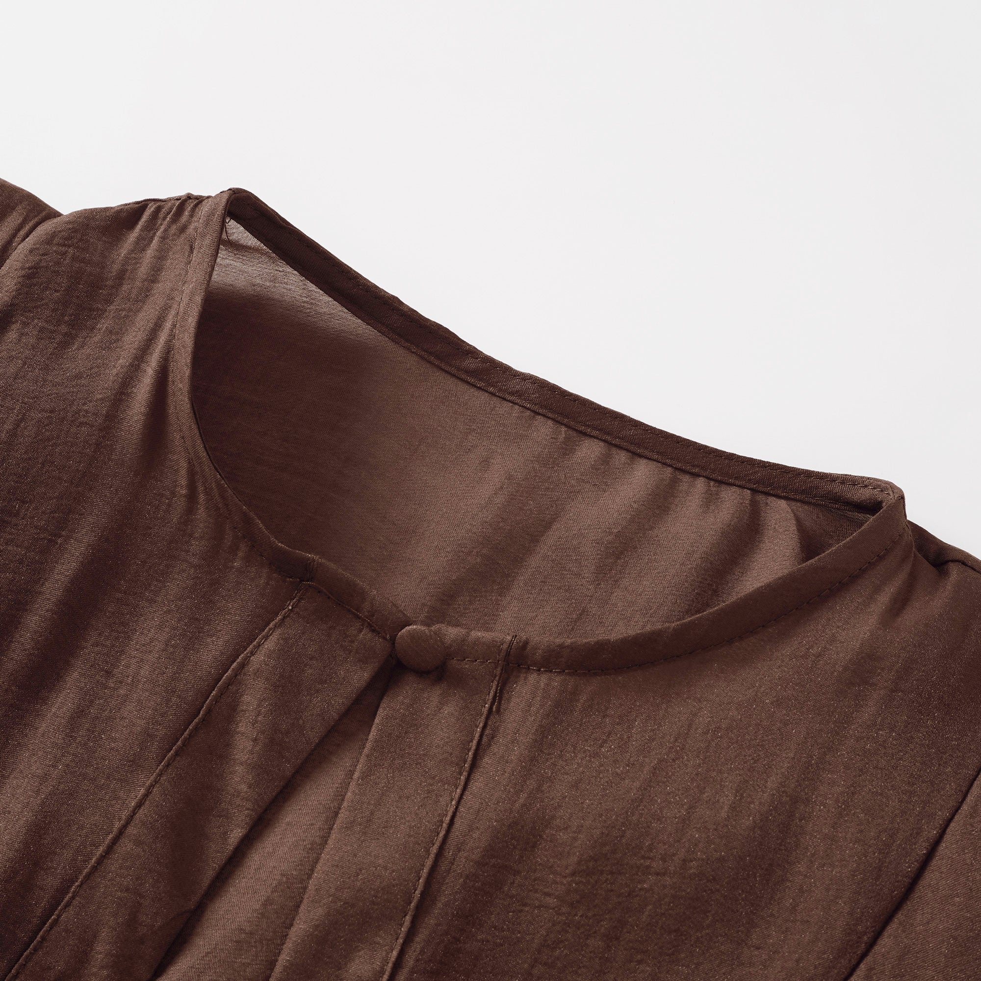 فستان أنابيل براون القصير ذو الكشكشة