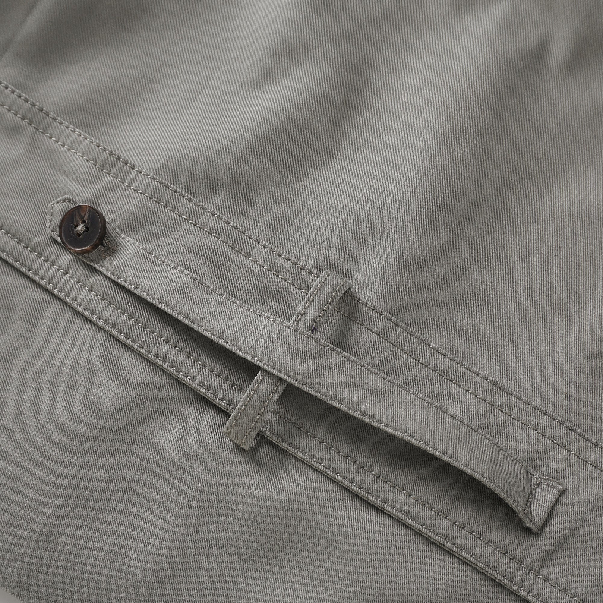 معطف ترنش مافيس جراي غير متماثل مع حزام على الخصر