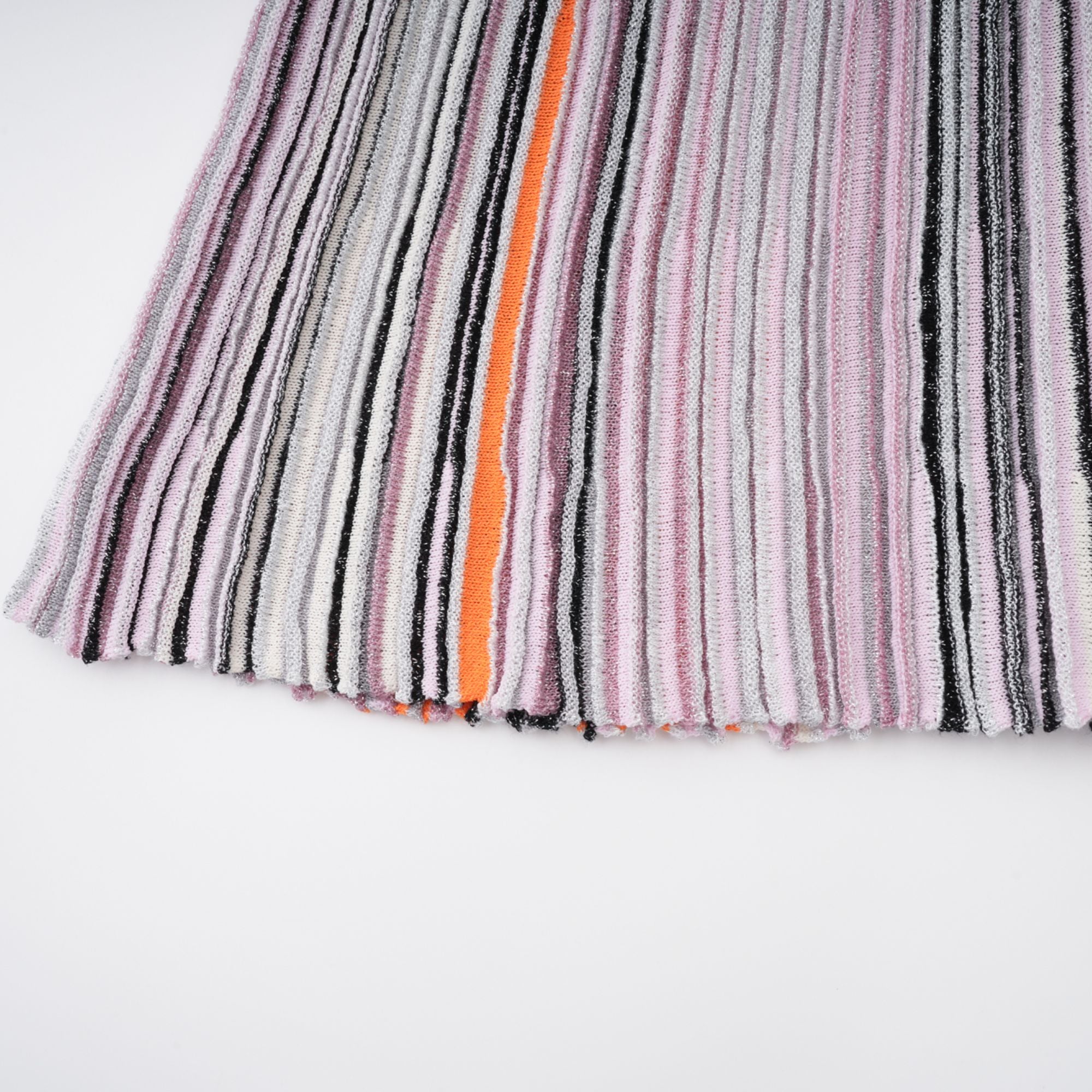 طقم أفروديت المحايد اللامع المطوي المحبوك المطابق