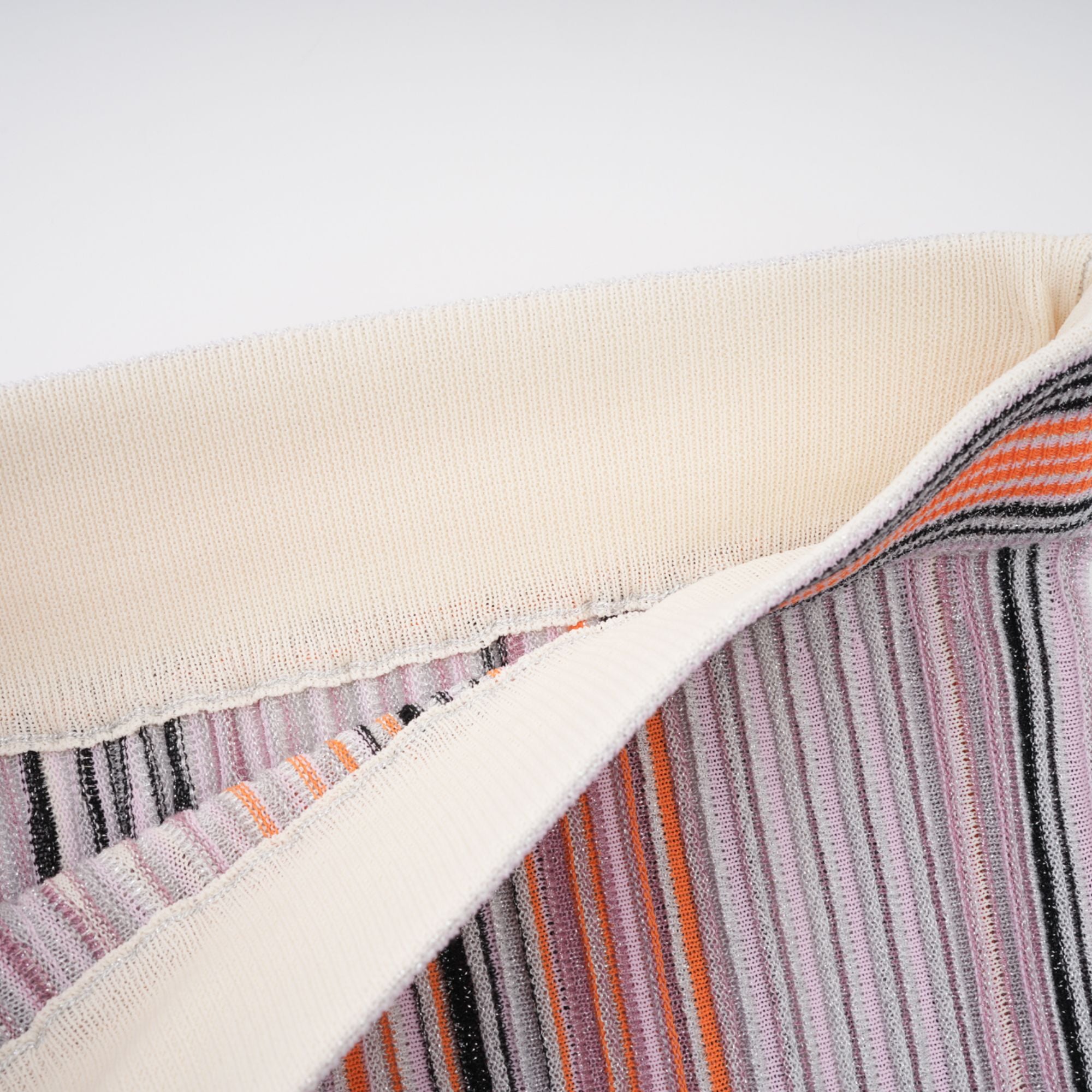 طقم أفروديت المحايد اللامع المطوي المحبوك المطابق