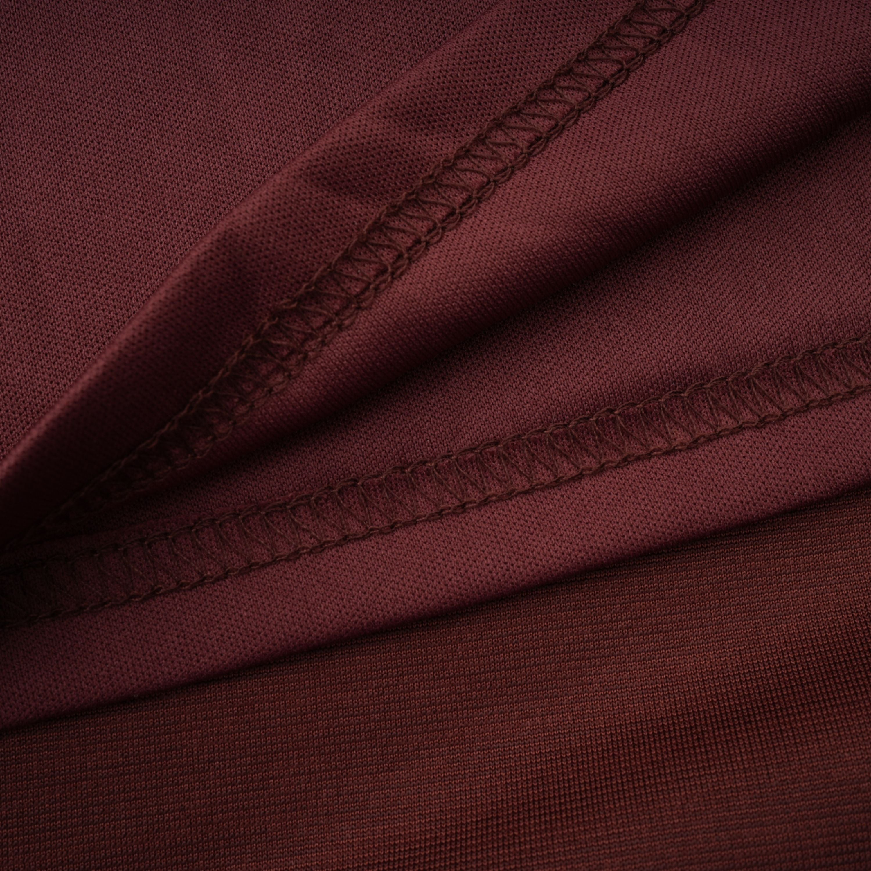 فستان طويل بياقة كورسيه مزركشة من Paulette Brown