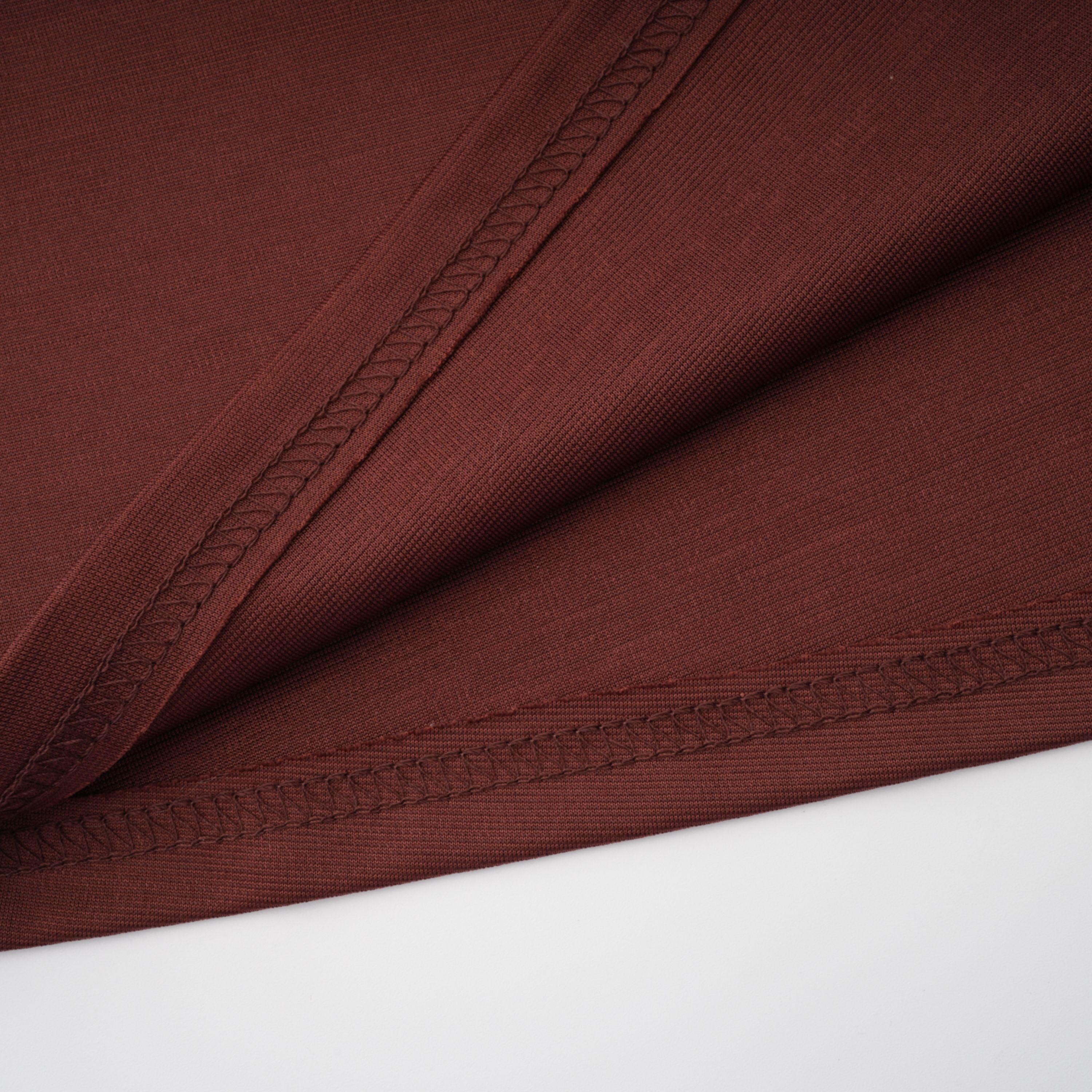 فستان طويل بياقة كورسيه مزركشة من Paulette Brown