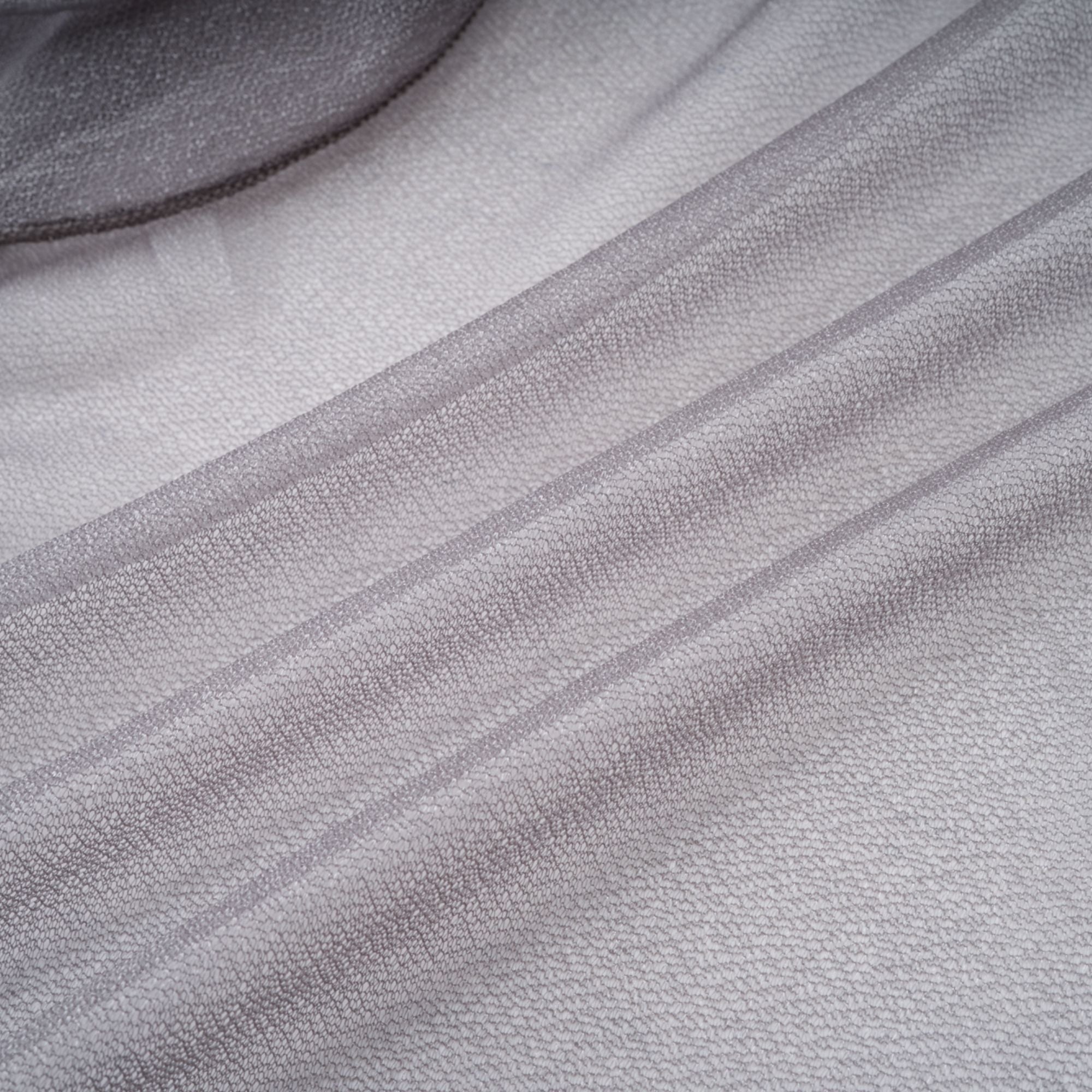 Hannabella – Graues, asymmetrisches Minikleid mit Rüschen und Blumenmuster