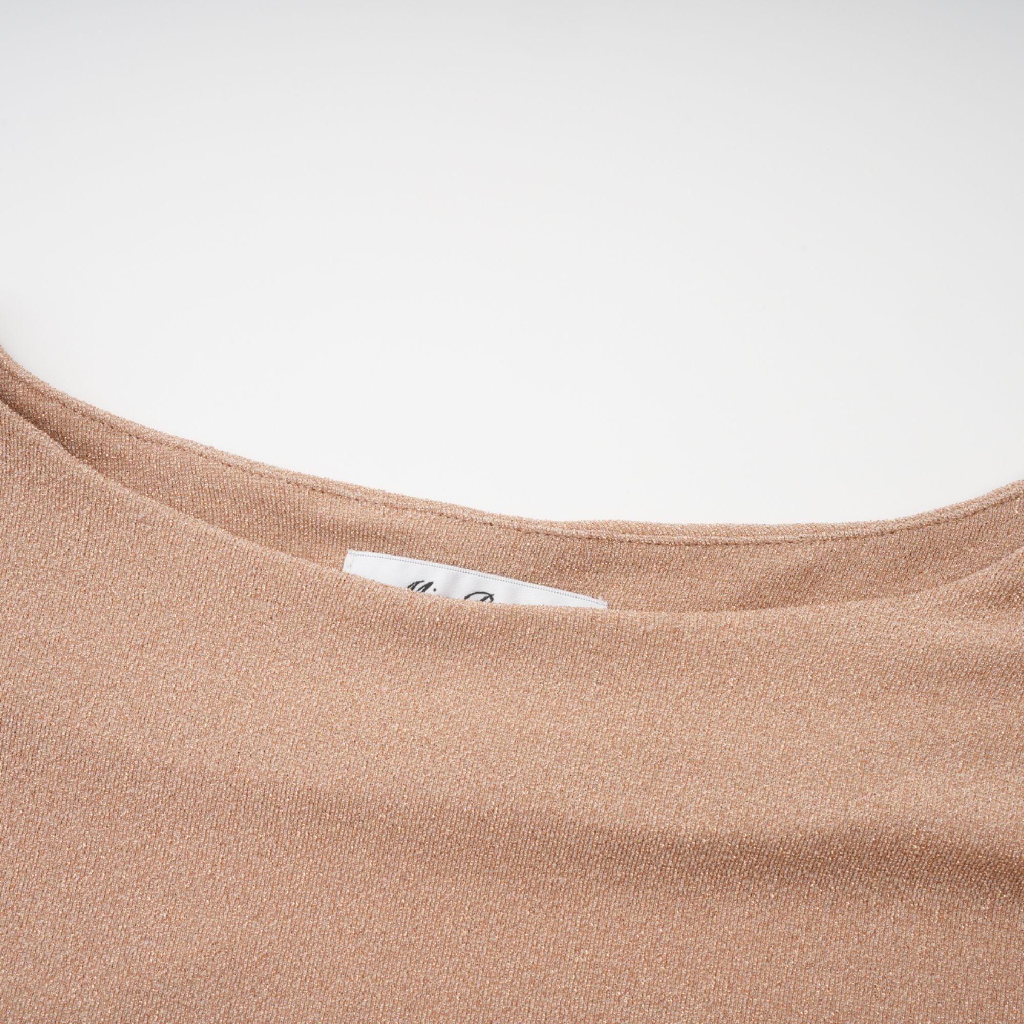 فستان روزالي ماكسي ذهبي غير متماثل مطوي