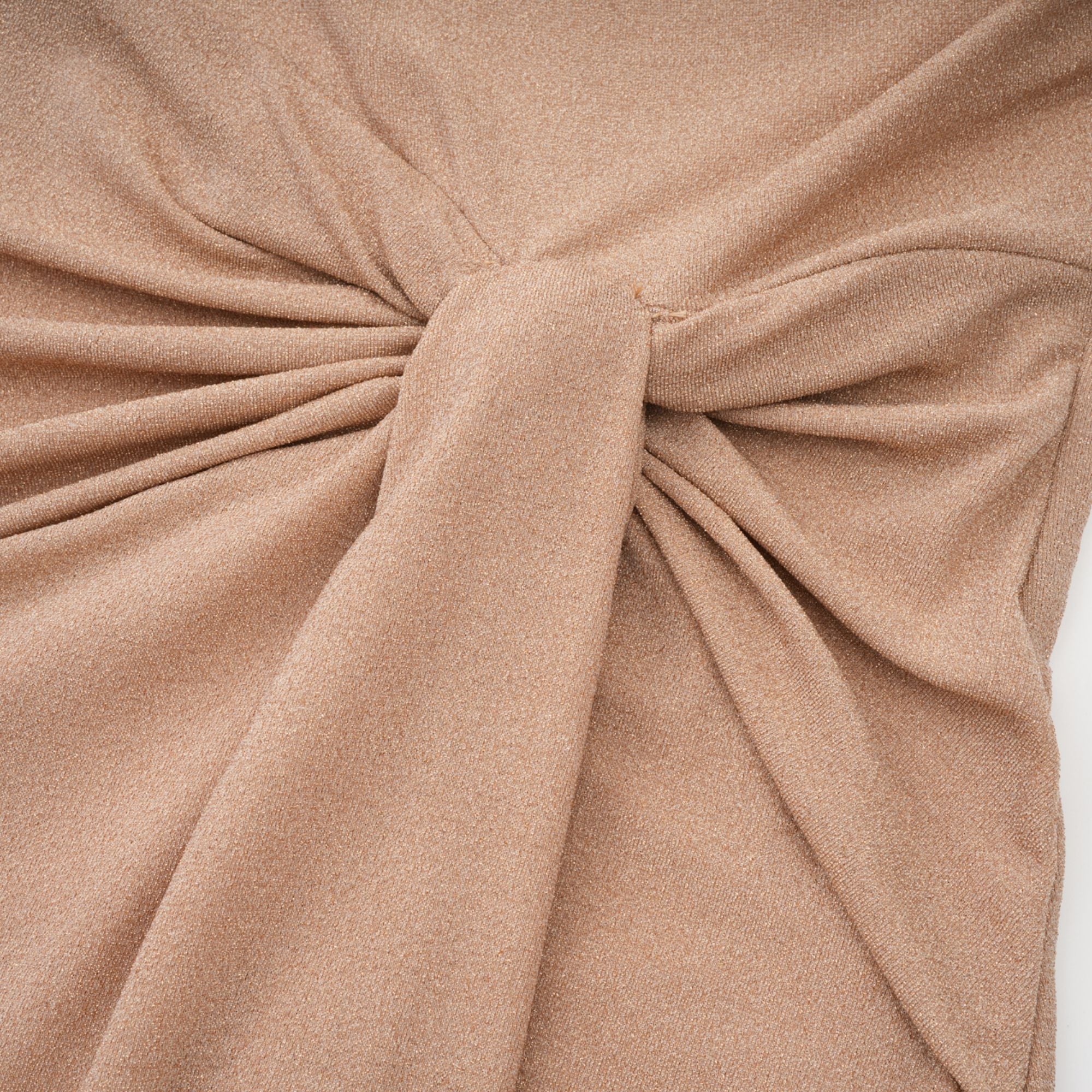 فستان روزالي ماكسي ذهبي غير متماثل مطوي