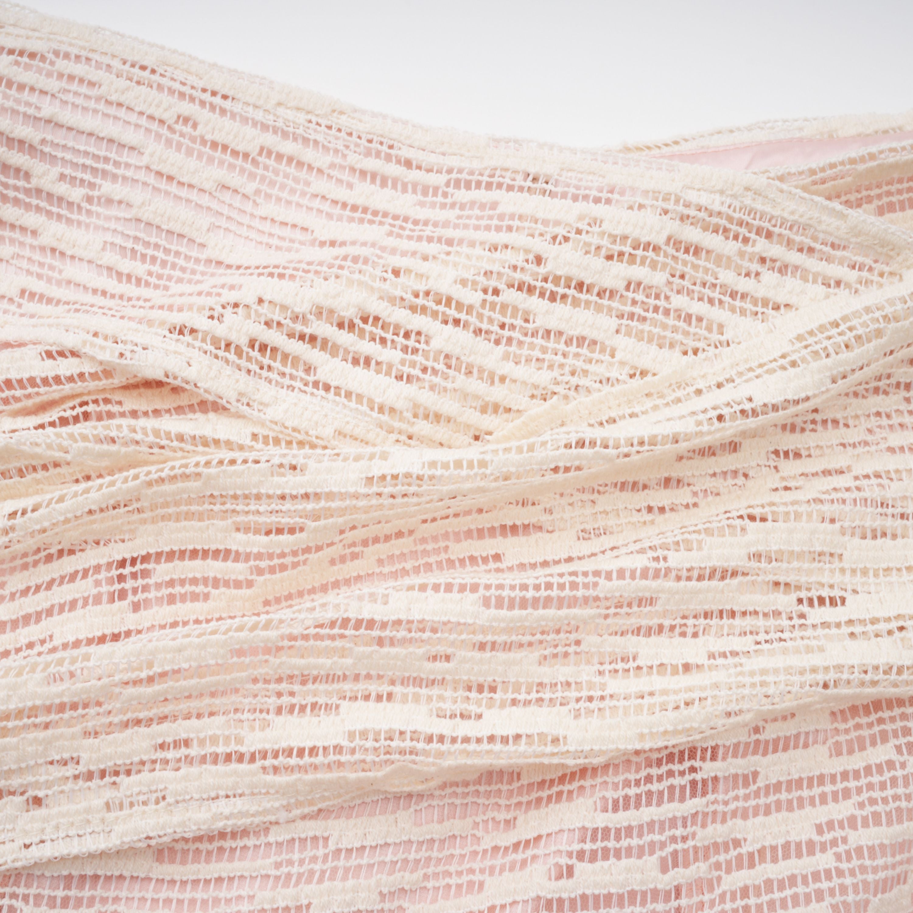 Thale Neutrales asymmetrisches Midikleid mit Struktur und Rüschen