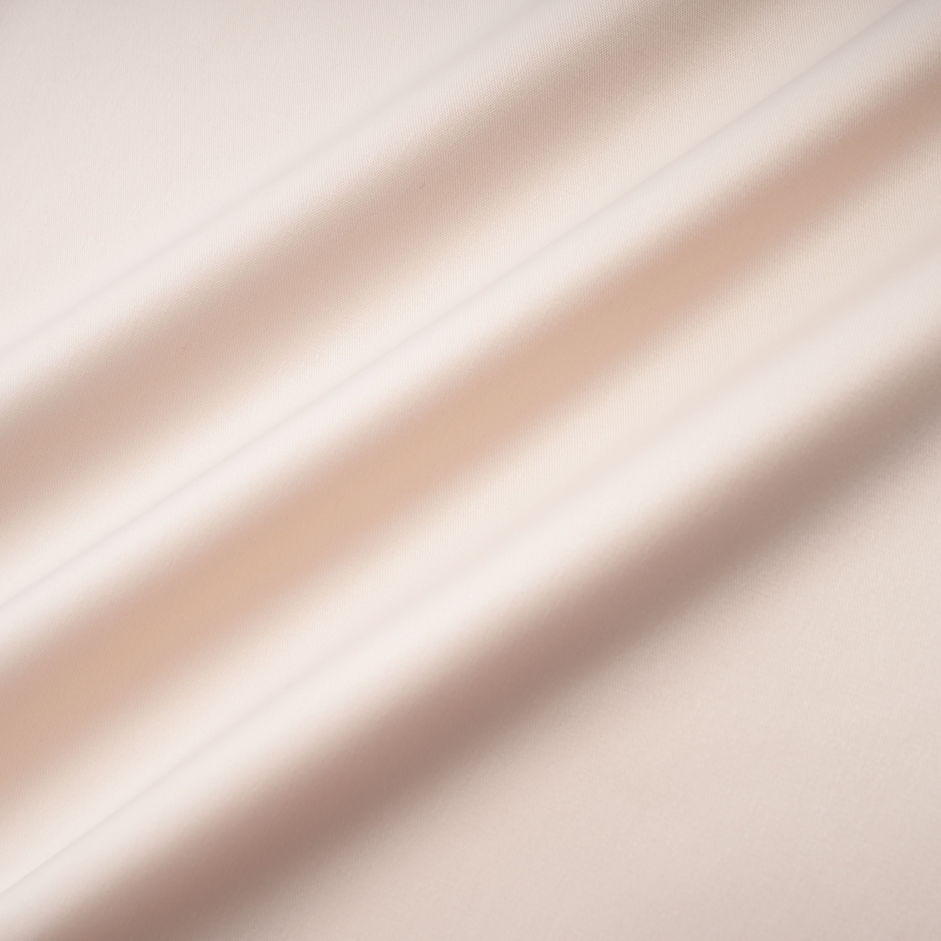 Roxanne Set aus Bluse mit Stehkragen in neutraler Farbe und Meerjungfrauenrock