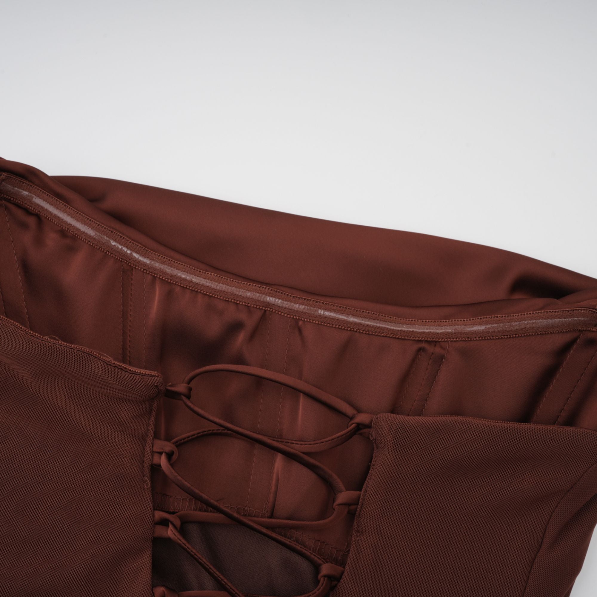 فستان فيديت بني مكشكش ماكسي (بدون قفازات)