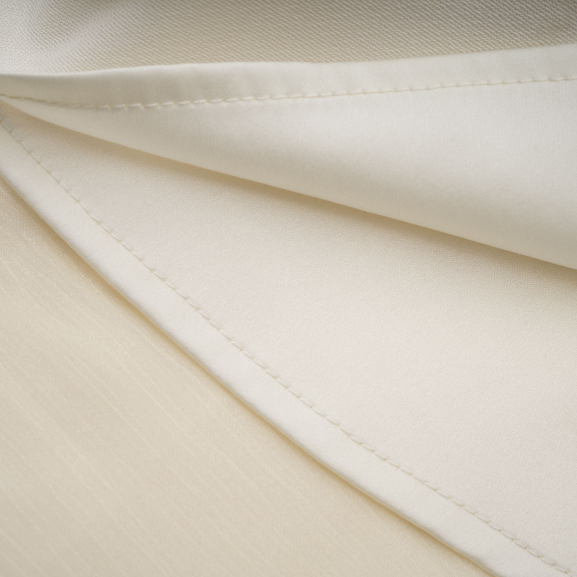 فستان ماكسي روكسان أصفر بتصميم مزين بتجعيدات وخصر مشدود