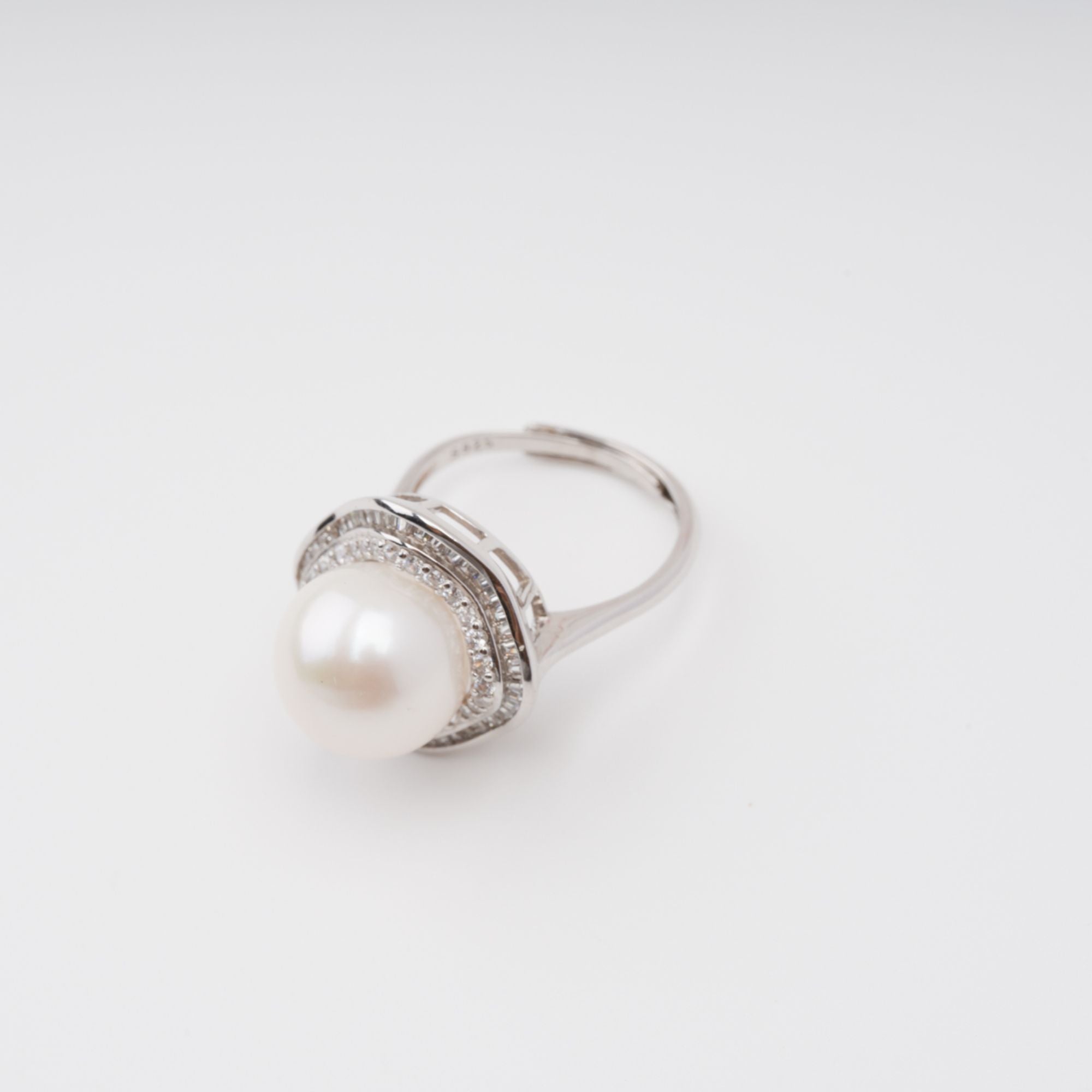 خاتم هورتنس من الفضة الإسترلينية قابل للتعديل مرصع باللؤلؤ