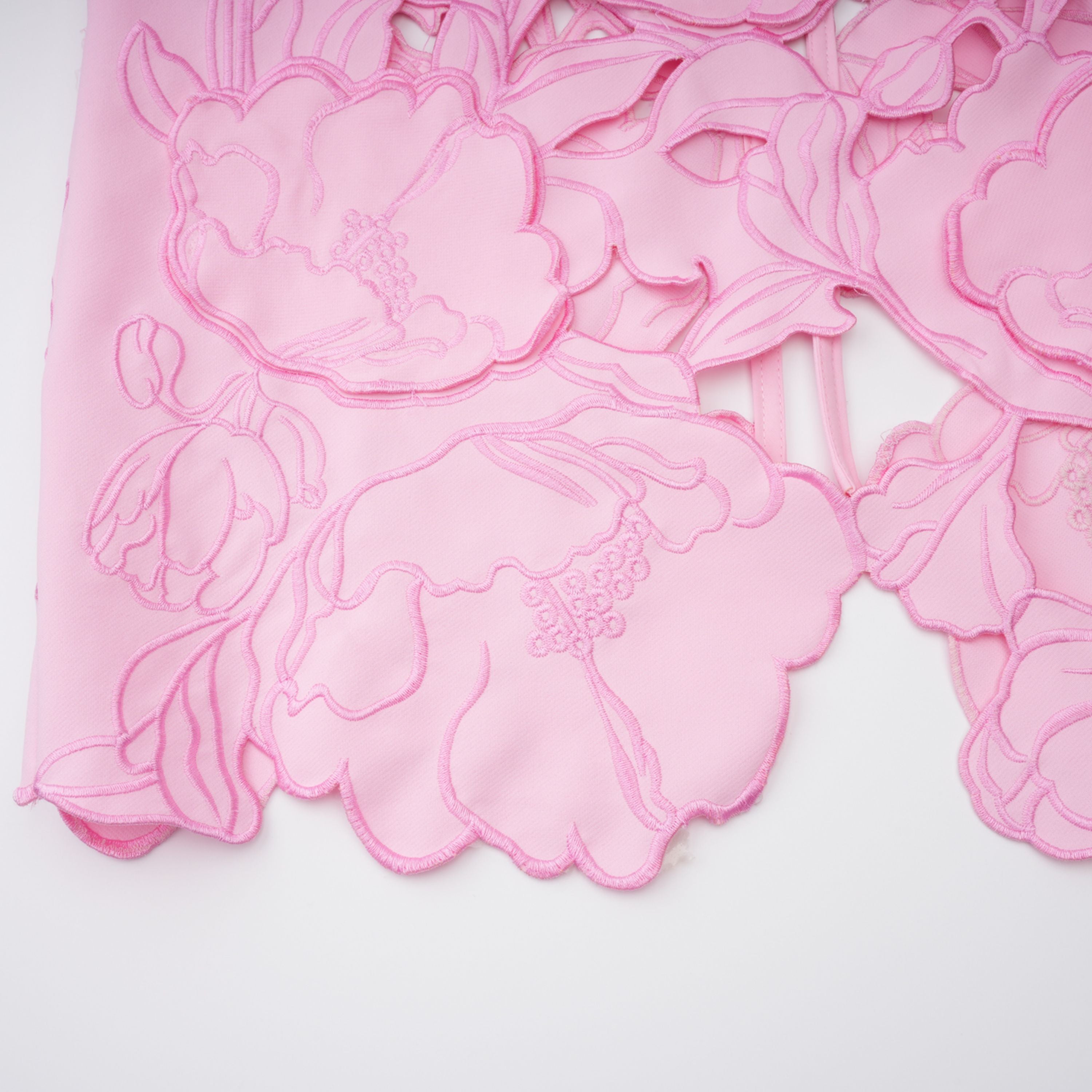 Inga Pink Trägerloses Maxikleid mit Blumenstickerei