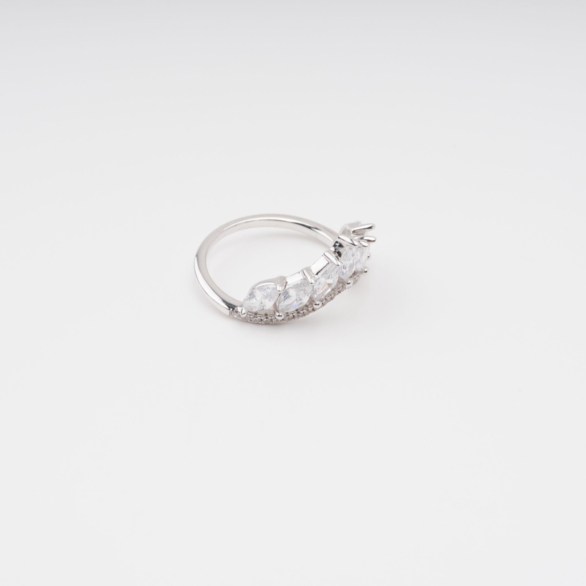 خاتم تاج التاج من الفضة الإسترلينية