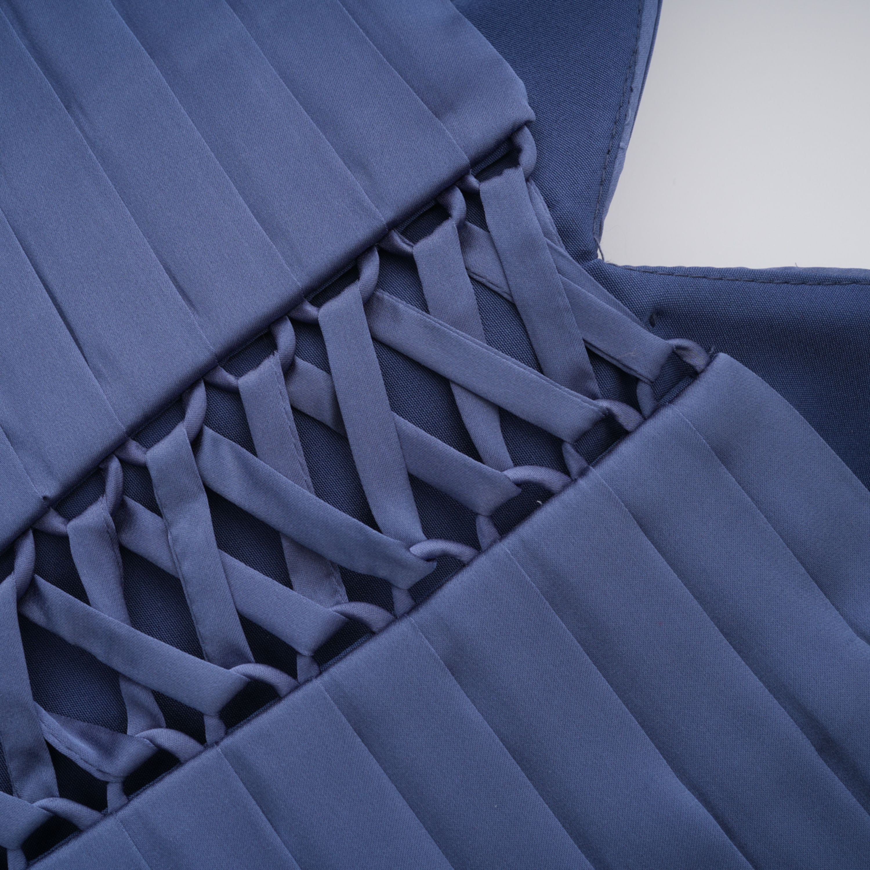 Angelína Blau Diagonal Plissiertes Maxikleid mit Raffungen