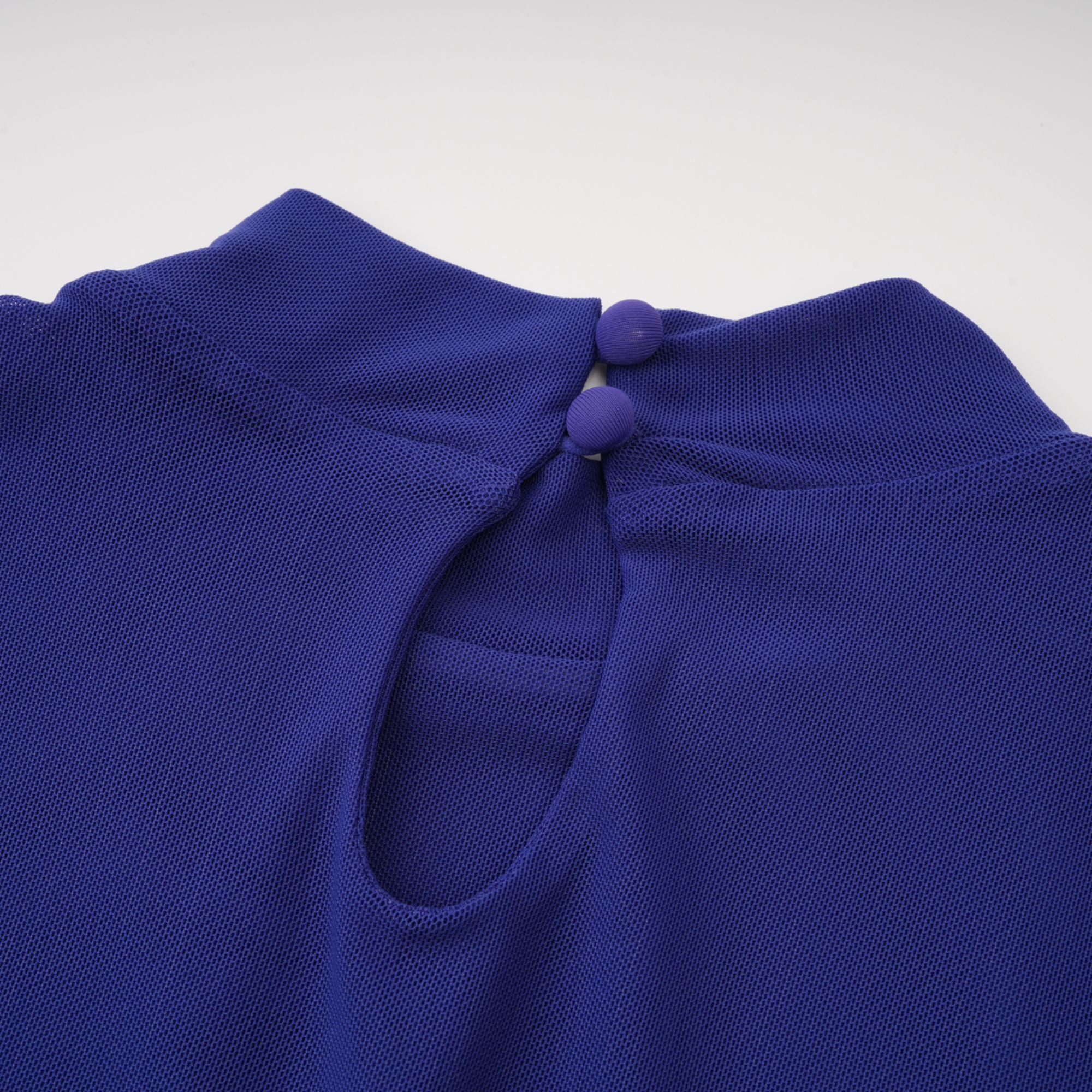 Éva Blaues, drapiertes, gerafftes Maxikleid