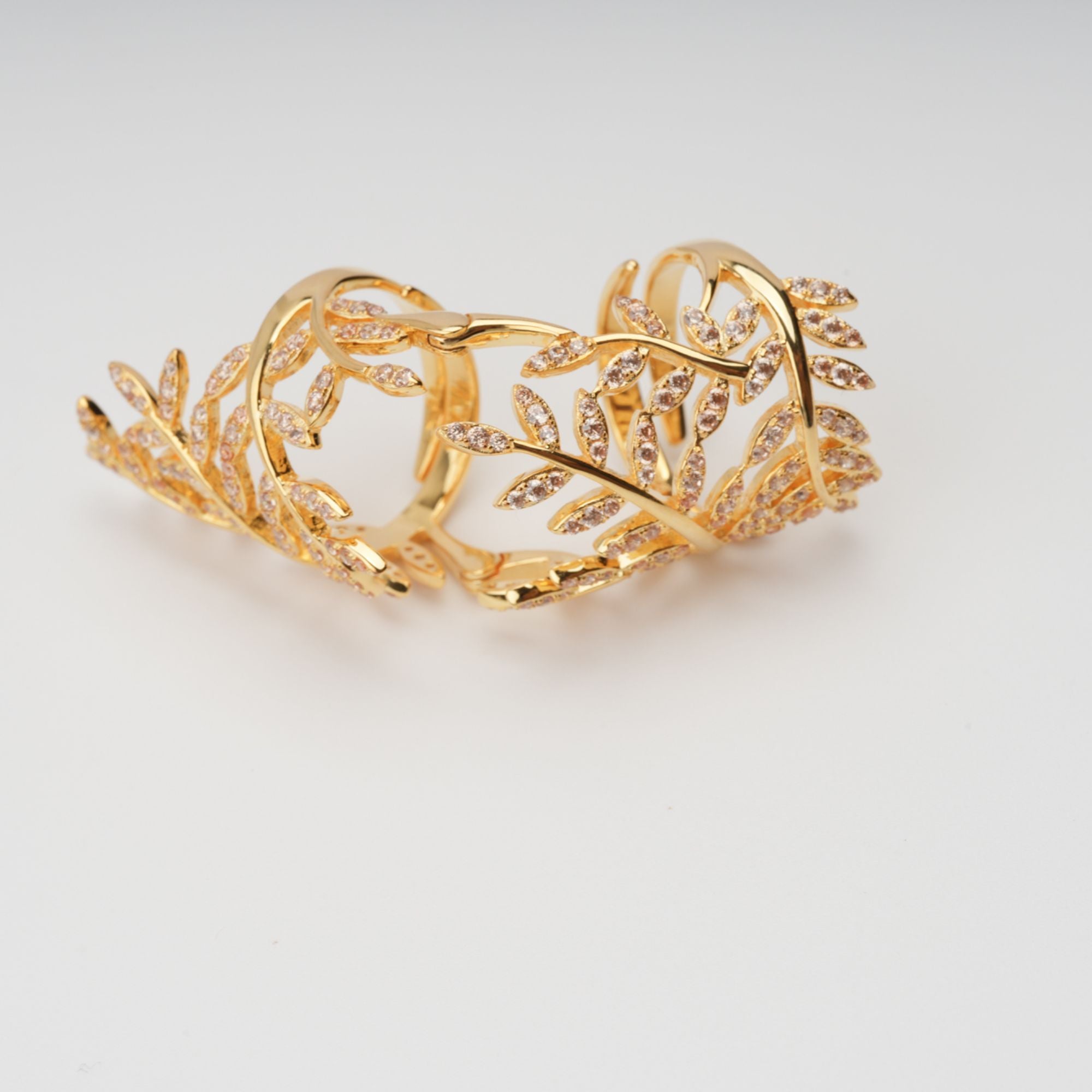 Glyphe – Verstellbarer Ring aus Sterlingsilber mit Palmenblättern in Gold