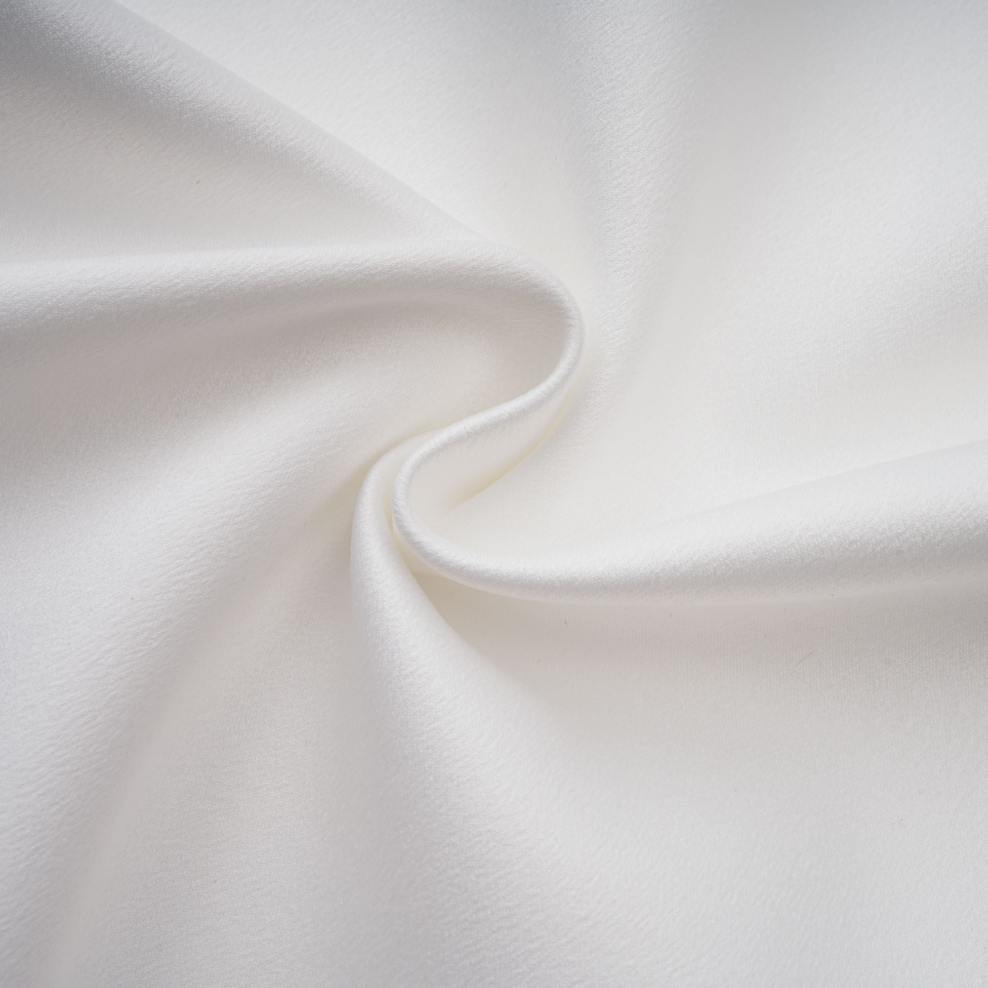 Alba – Weißes Maxikleid mit Korsett und Tonnentaille