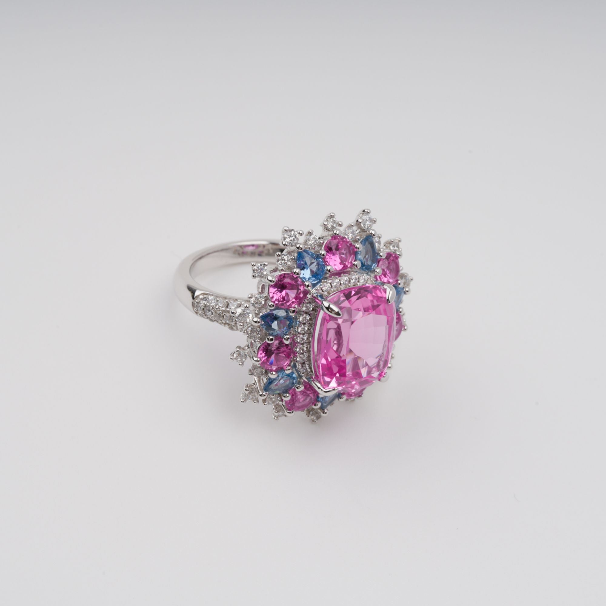 خاتم ريفيرنس الوردي المرصع بالزركون وأحجار الكريمة من الفضة الإسترلينية