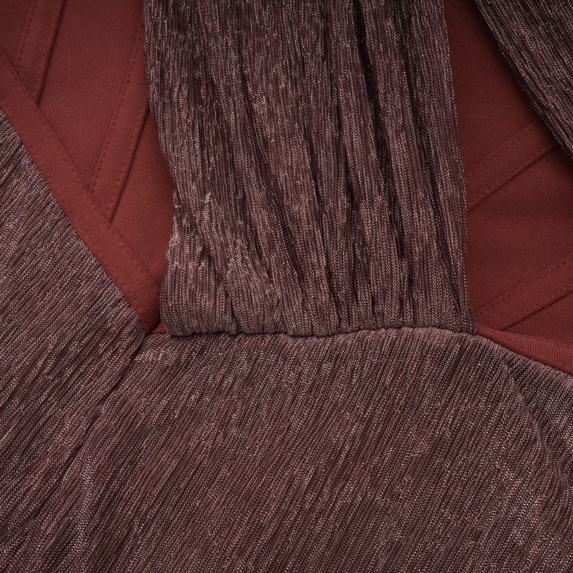 فستان دلفين ماكسي بتصميم شريطي باللون البني