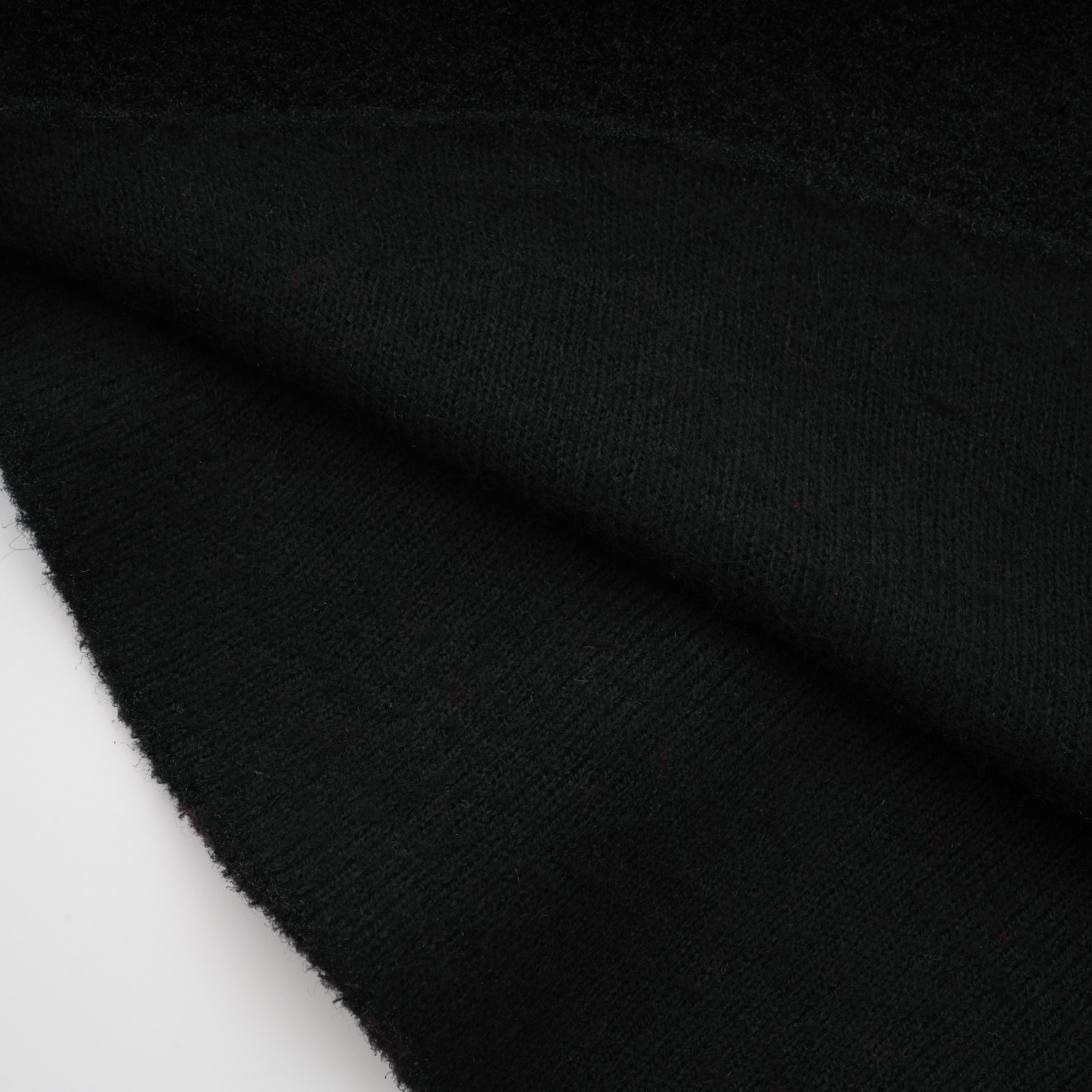 طقم توب وتنورة محبوكة سوداء مزينة من إلينور