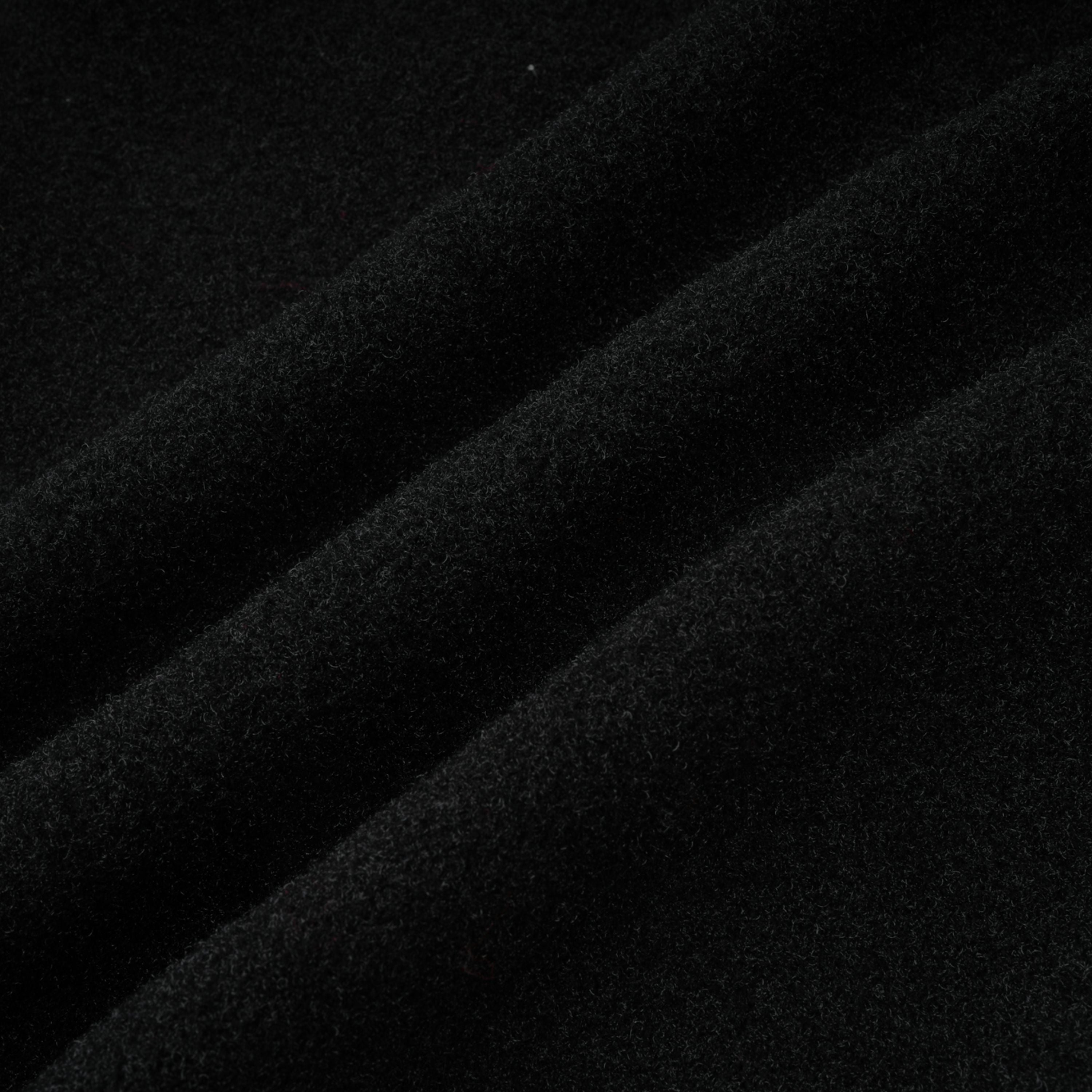 طقم توب وتنورة محبوكة سوداء مزينة من إلينور