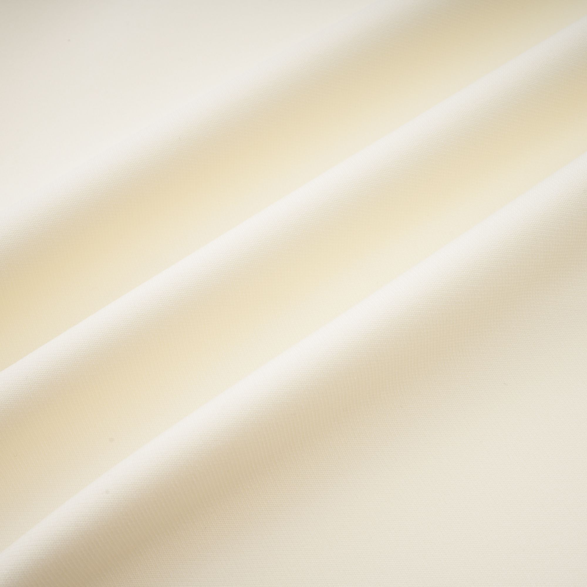 طقم كورالي من توب وتنورة متناسقين ببتلات ثلاثية الأبعاد