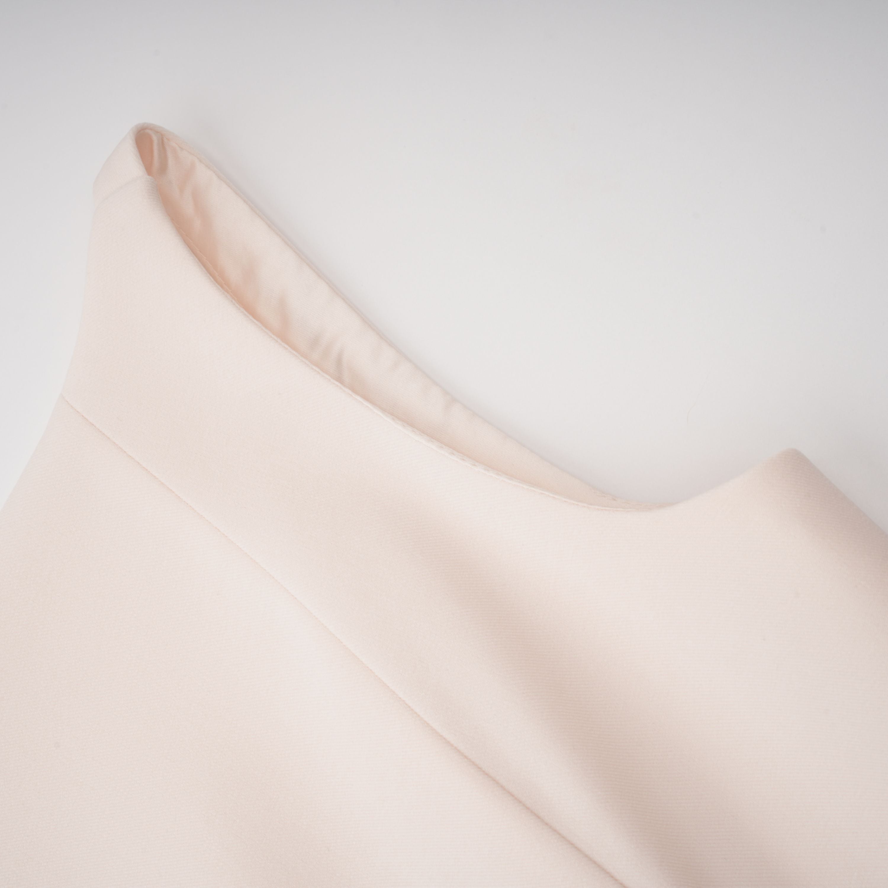 Aria Weißes asymmetrisches Schal- und Tüllpanel-Kleid-Set