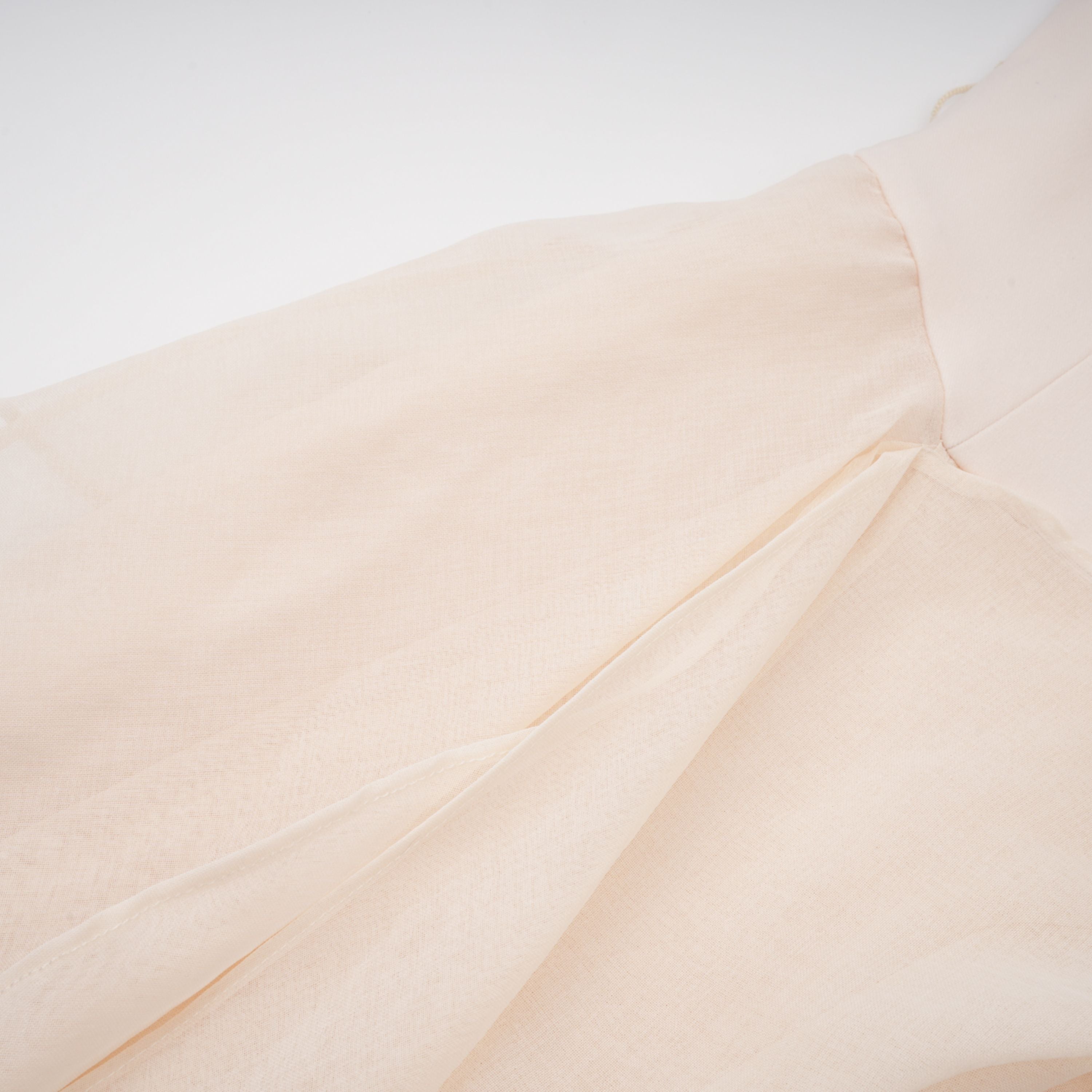 Aria Weißes asymmetrisches Schal- und Tüllpanel-Kleid-Set