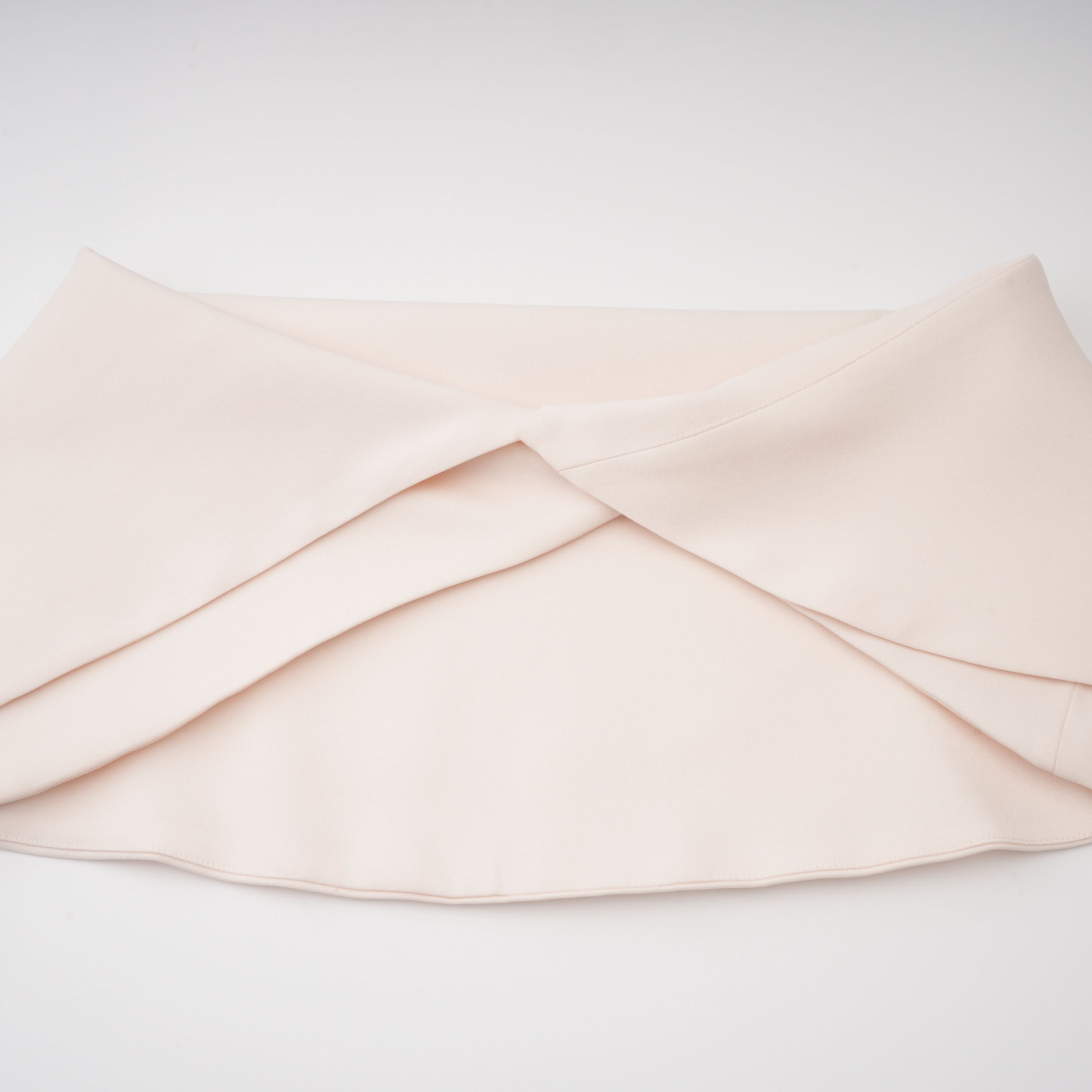 Aria Weißes asymmetrisches Schal- und Tüllpanel-Kleid-Set