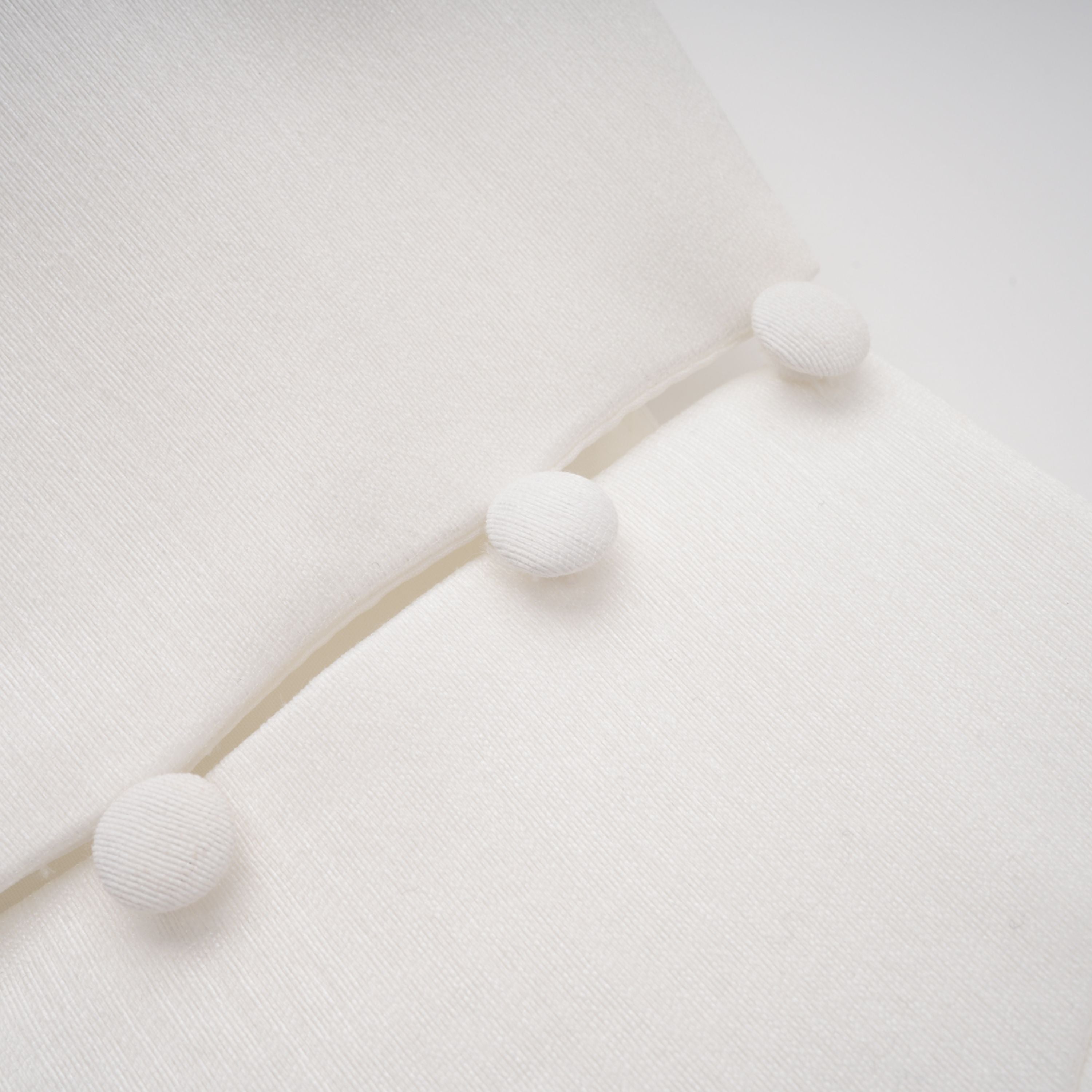 Dulcie – Weißes Jacquard-Set mit Schal und Kleid mit Blumenmuster