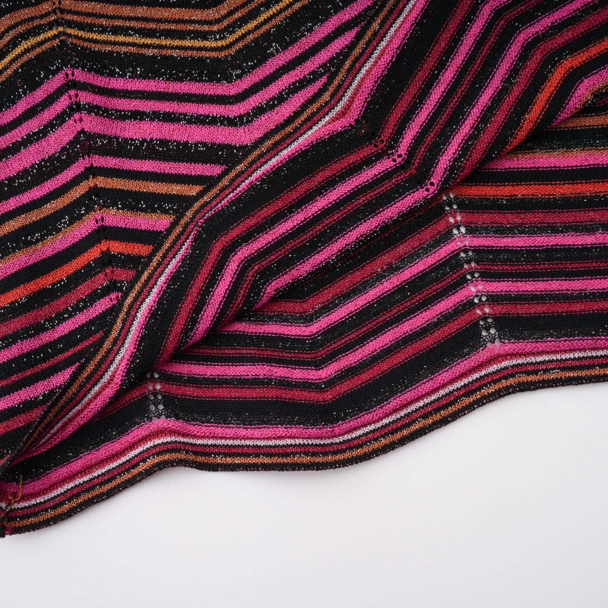 طقم كلوي الأحمر المخطط المحبوك المتناسق