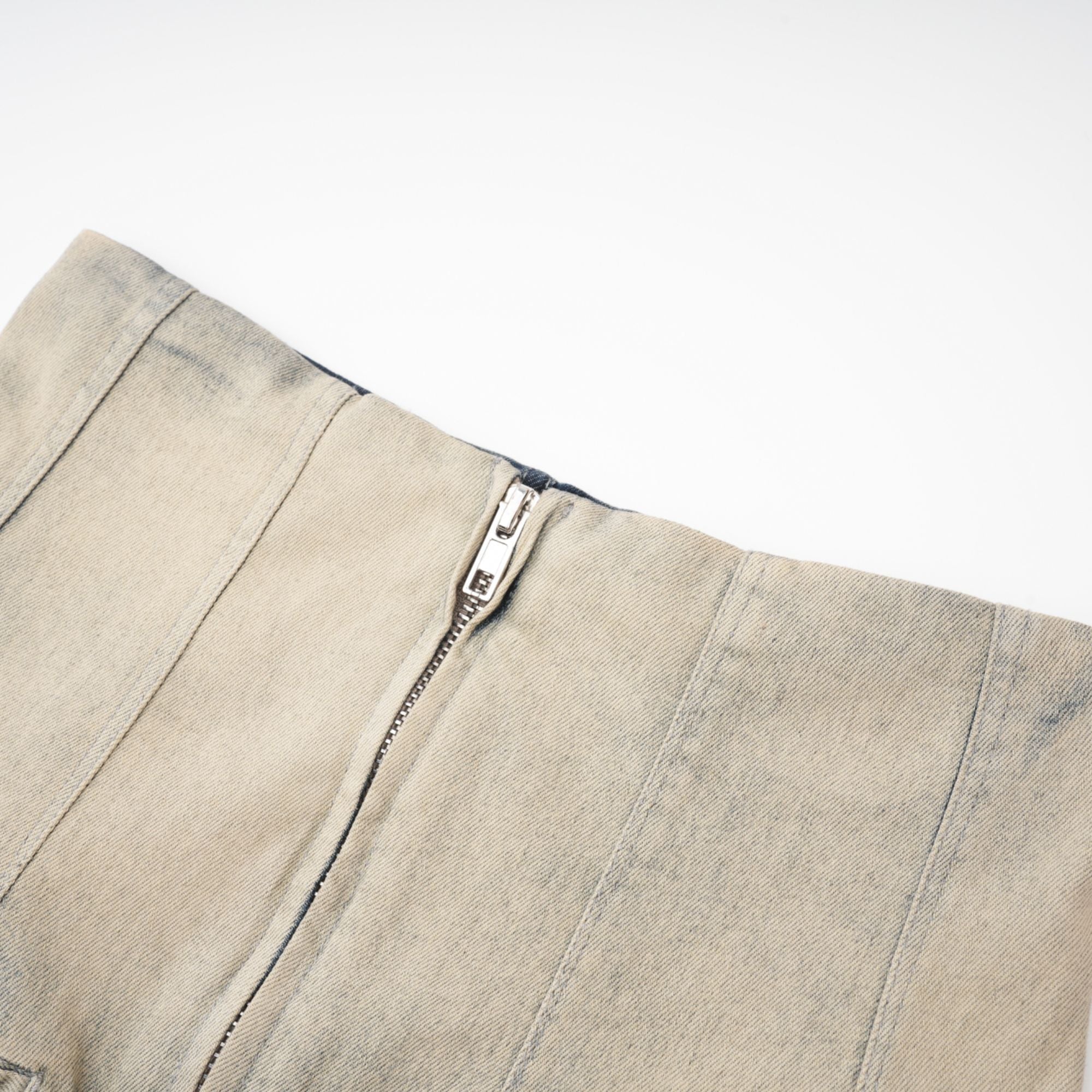 Pantaloncini tagliati in denim Jadore 