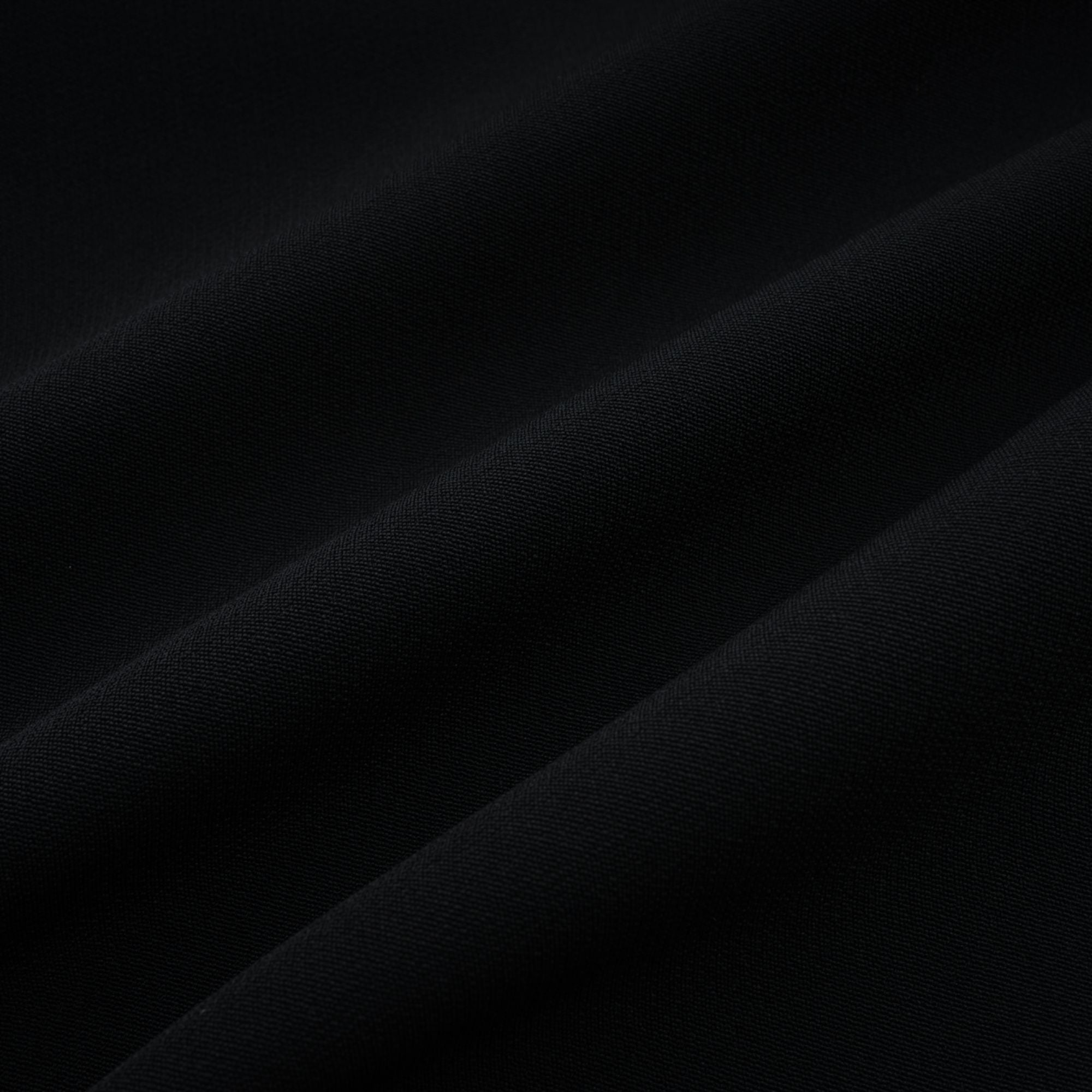 Irène – Paillettenbesetztes Midikleid mit Blumenstickerei in Schwarz