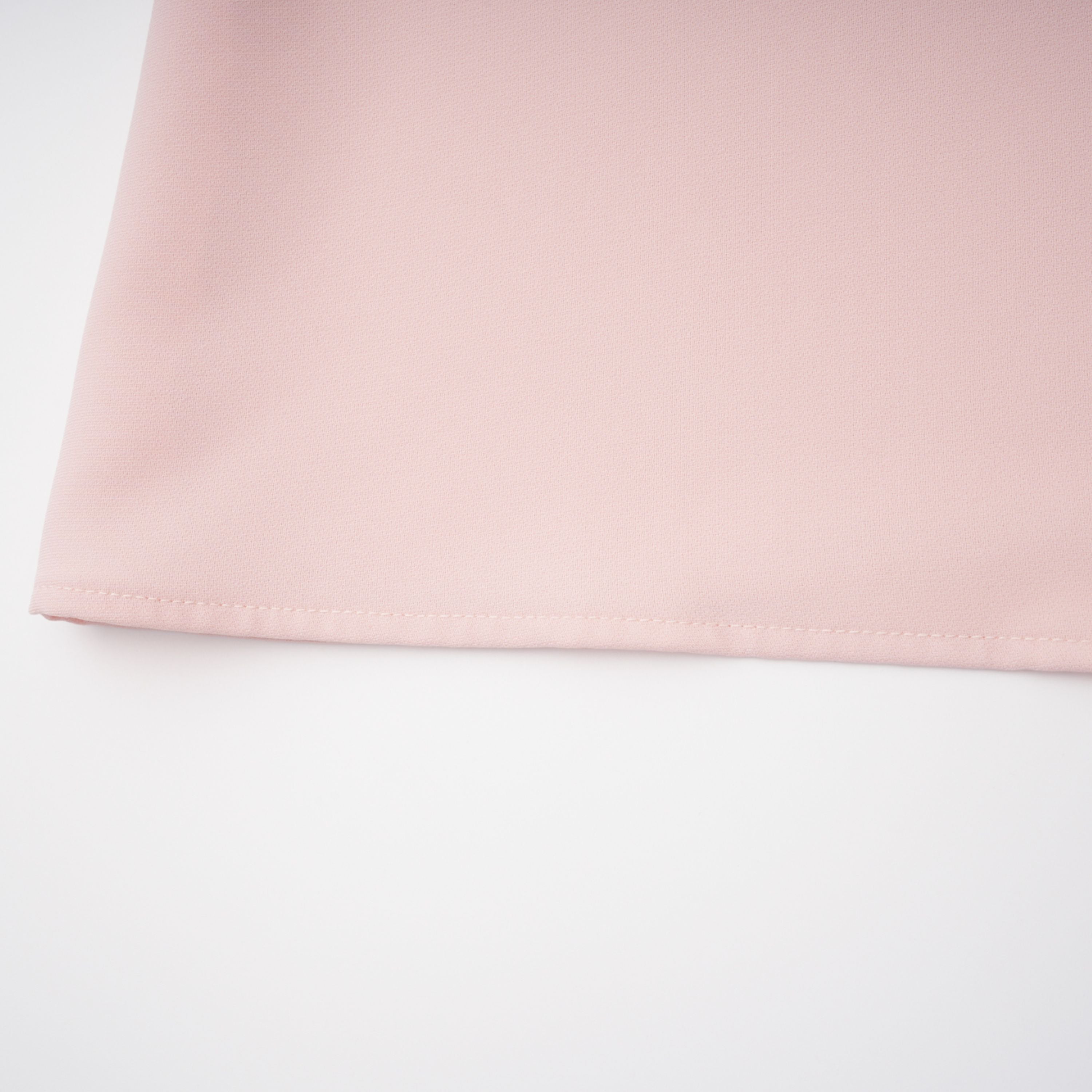 فستان طويل مزين بكورسيه باللون الوردي من Klaudia