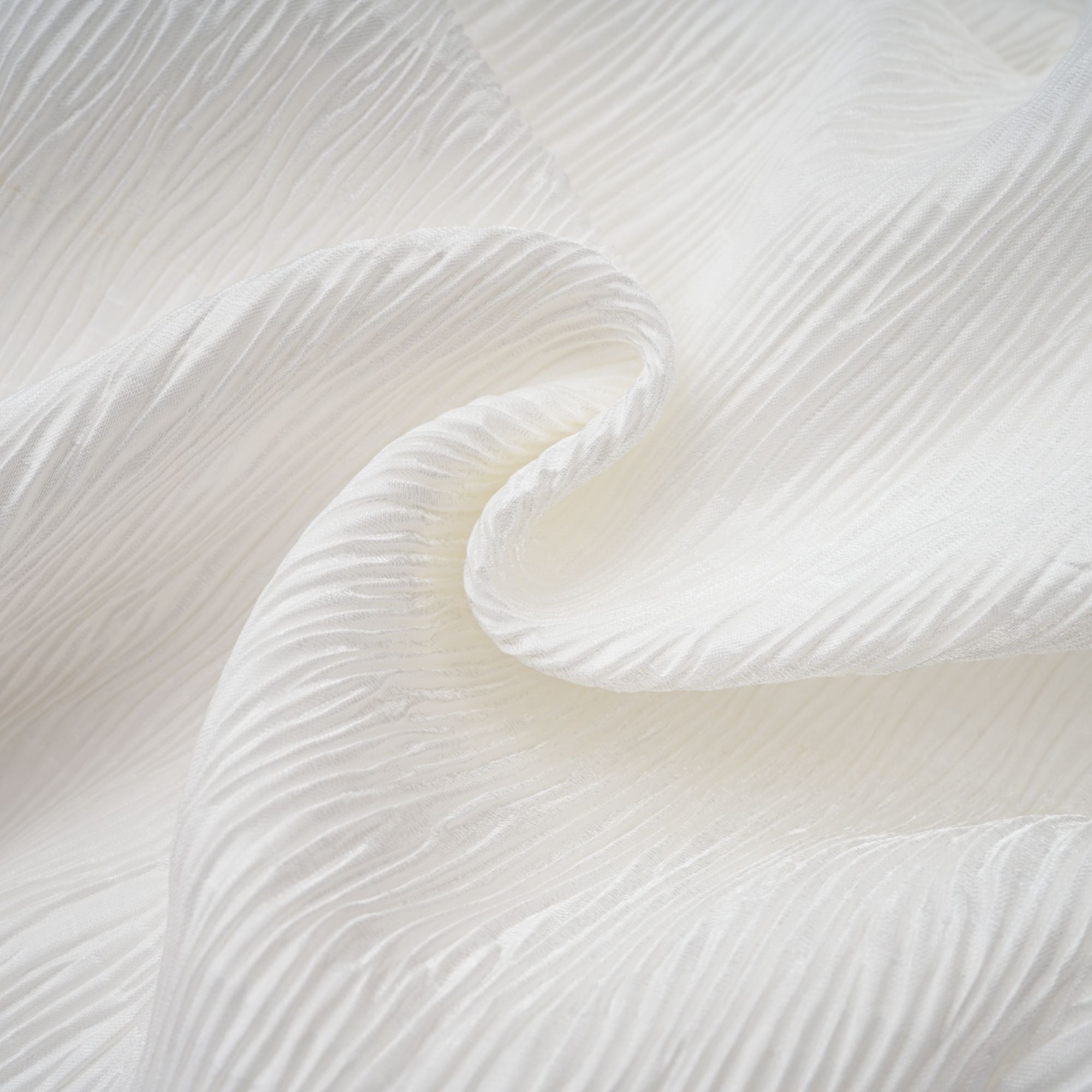 Pétale Weißes Maxikleid mit Rosenapplikation