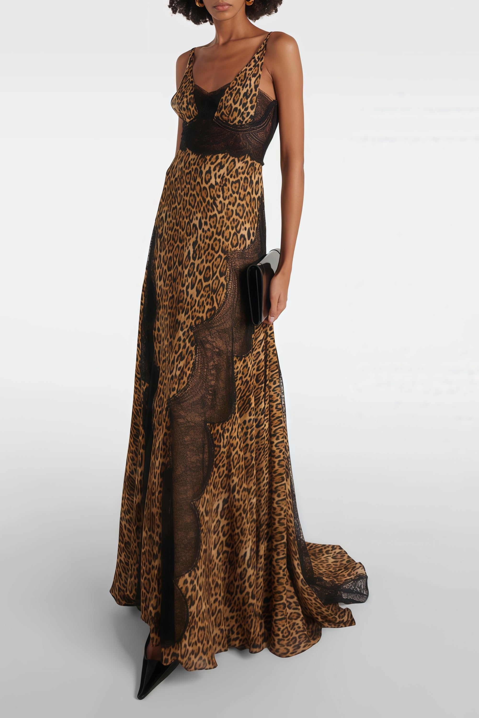 طقم أوندِس من شال فرو أبيض وسترة صوفية وشورت